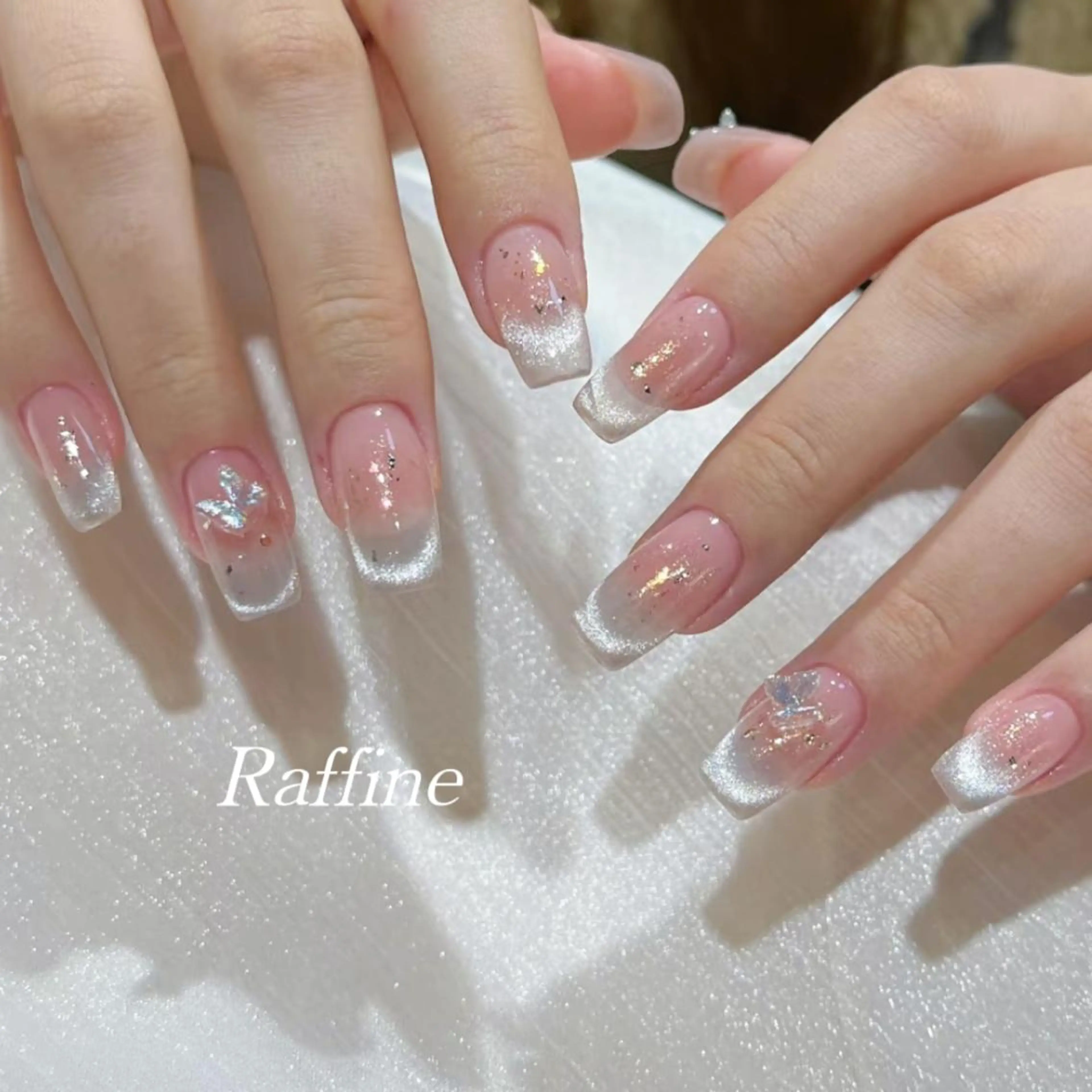 ネイル RAFFINE haru🦋🩵のネイルデザイン