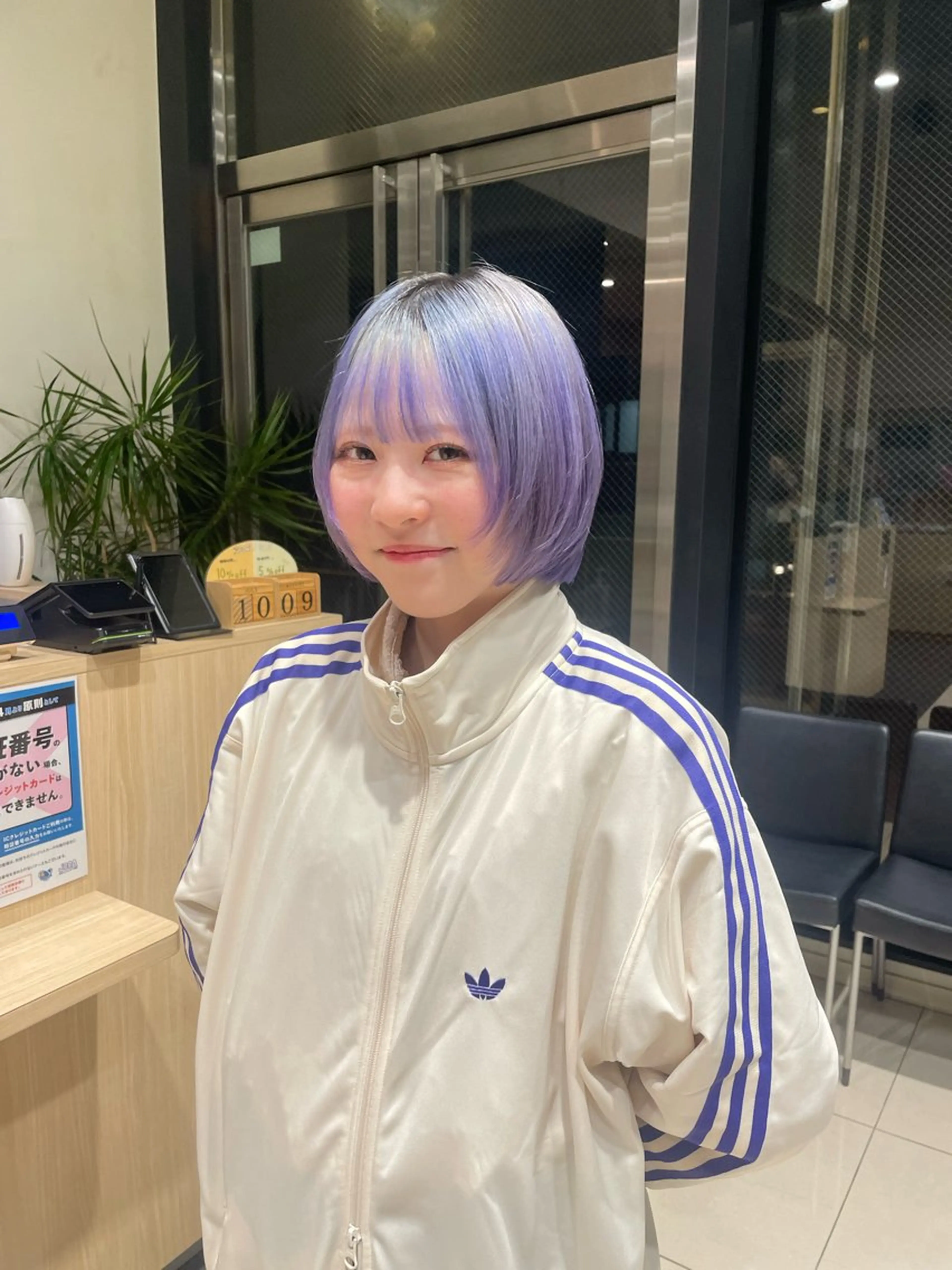 ショート ボブレイヤー ボブ レイヤーカット 小池 夏生のヘアスタイル