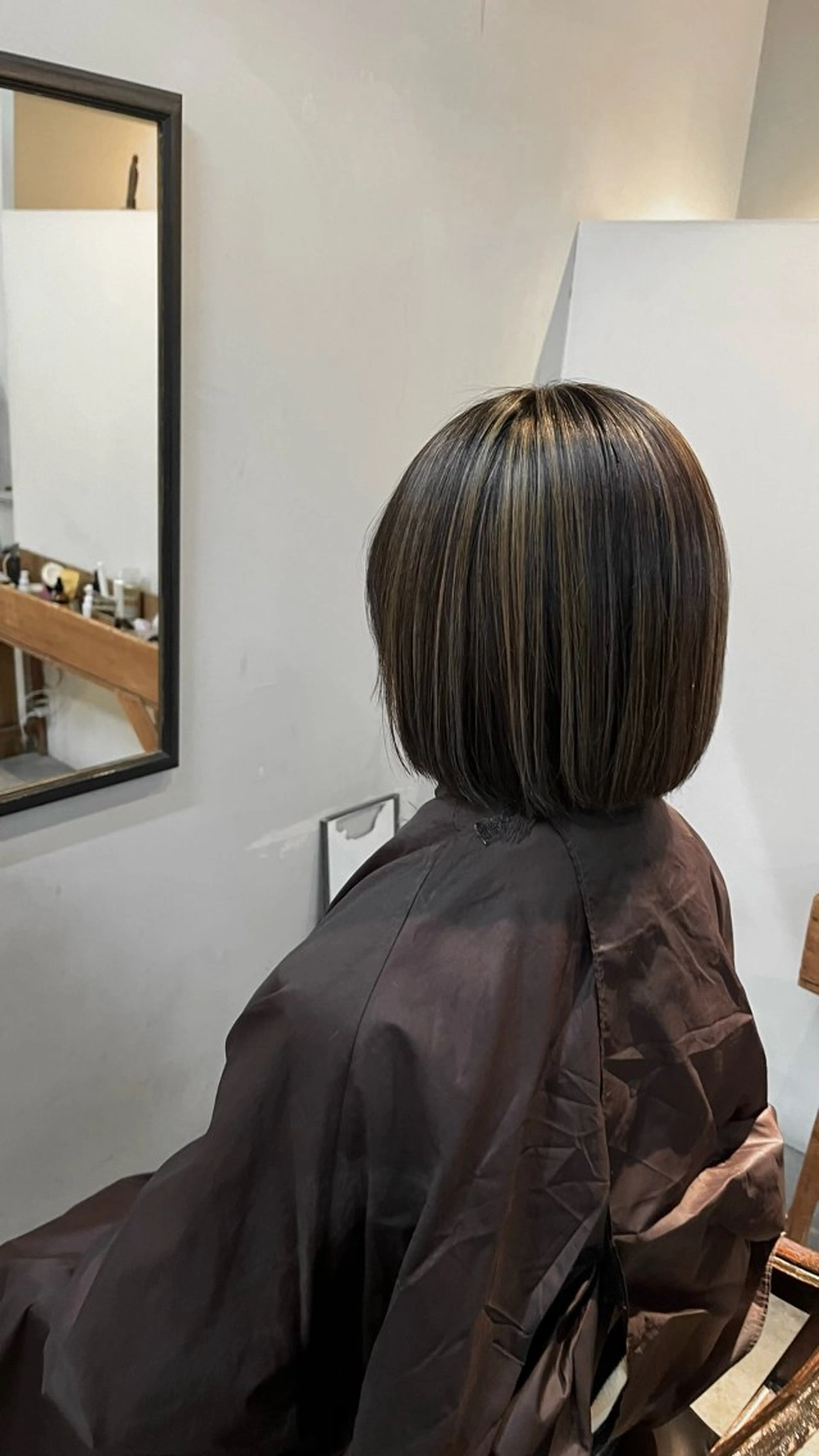 ミディアム カラー ベージュカラー ハイライトカラー オレンジ ホワイトベージュ ボブ 前川 華恋 / room3のヘアスタイル