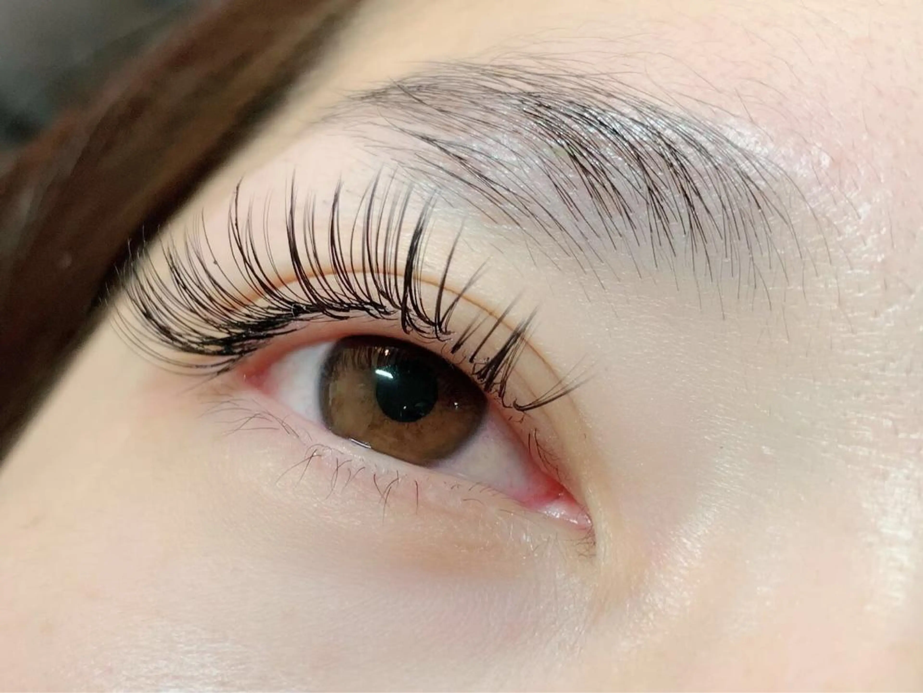 ★軽くて持ちがいい★フラットラッシュ100本【LEDエクステ+¥1100でご変更可能】の写真