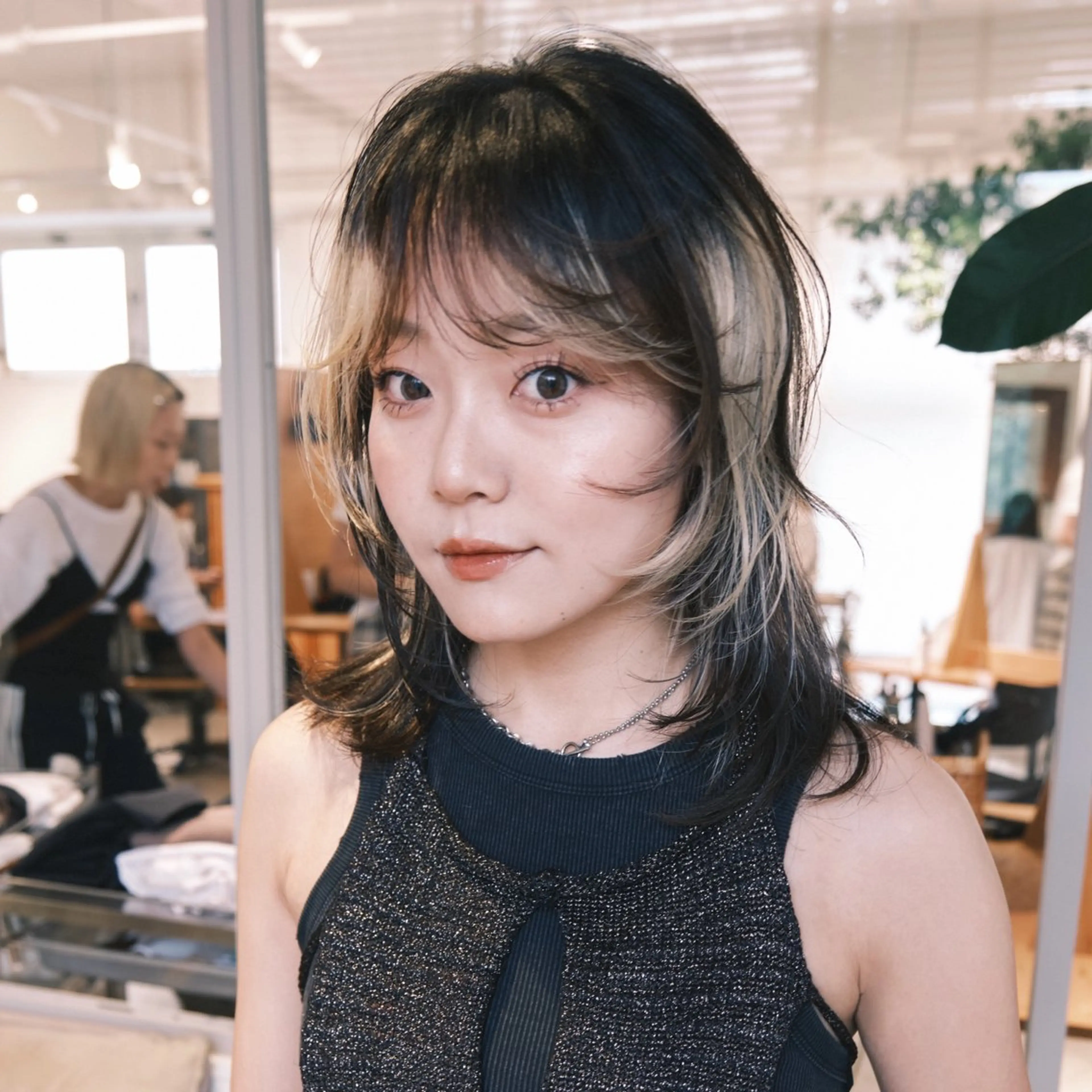 ミディアム レイヤーカット カット トリートメント 東山 涼嘉のヘアスタイル