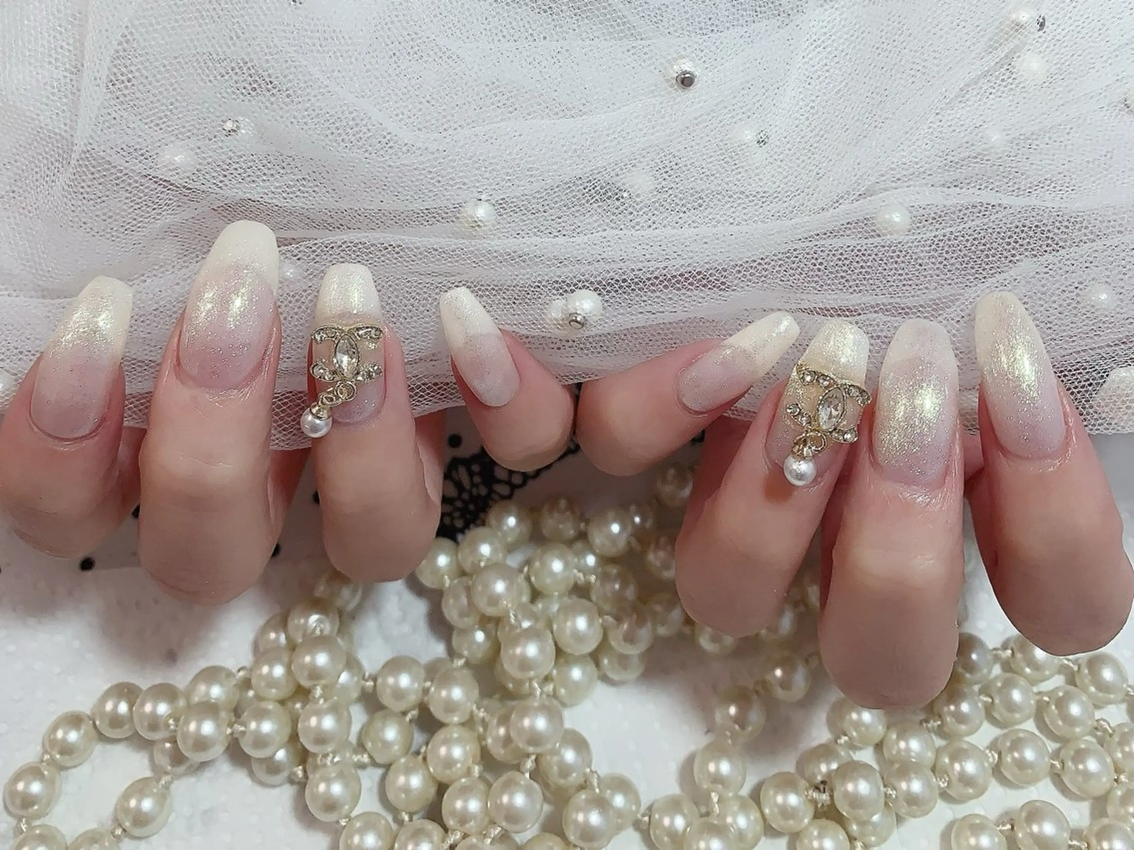 ネイル フットネイル ジェルネイル ラメ(グリッター) ラメグラデーション マグネットネイル ネイルサロンAiri 長さ出し·シンプルのネイルデザイン