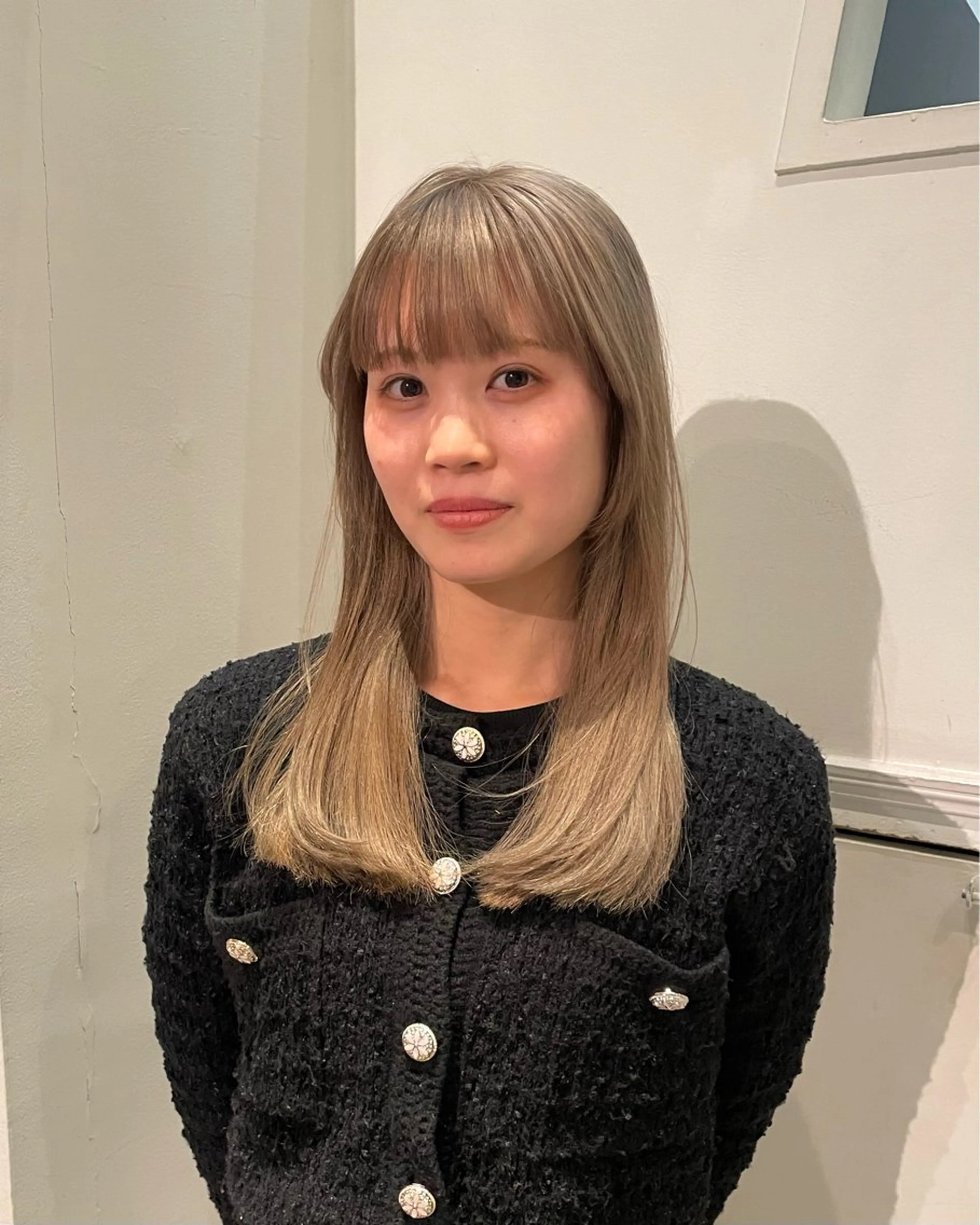 ロング カラー カット ヘアカラー トリートメント 向坂 亜美のヘアスタイル