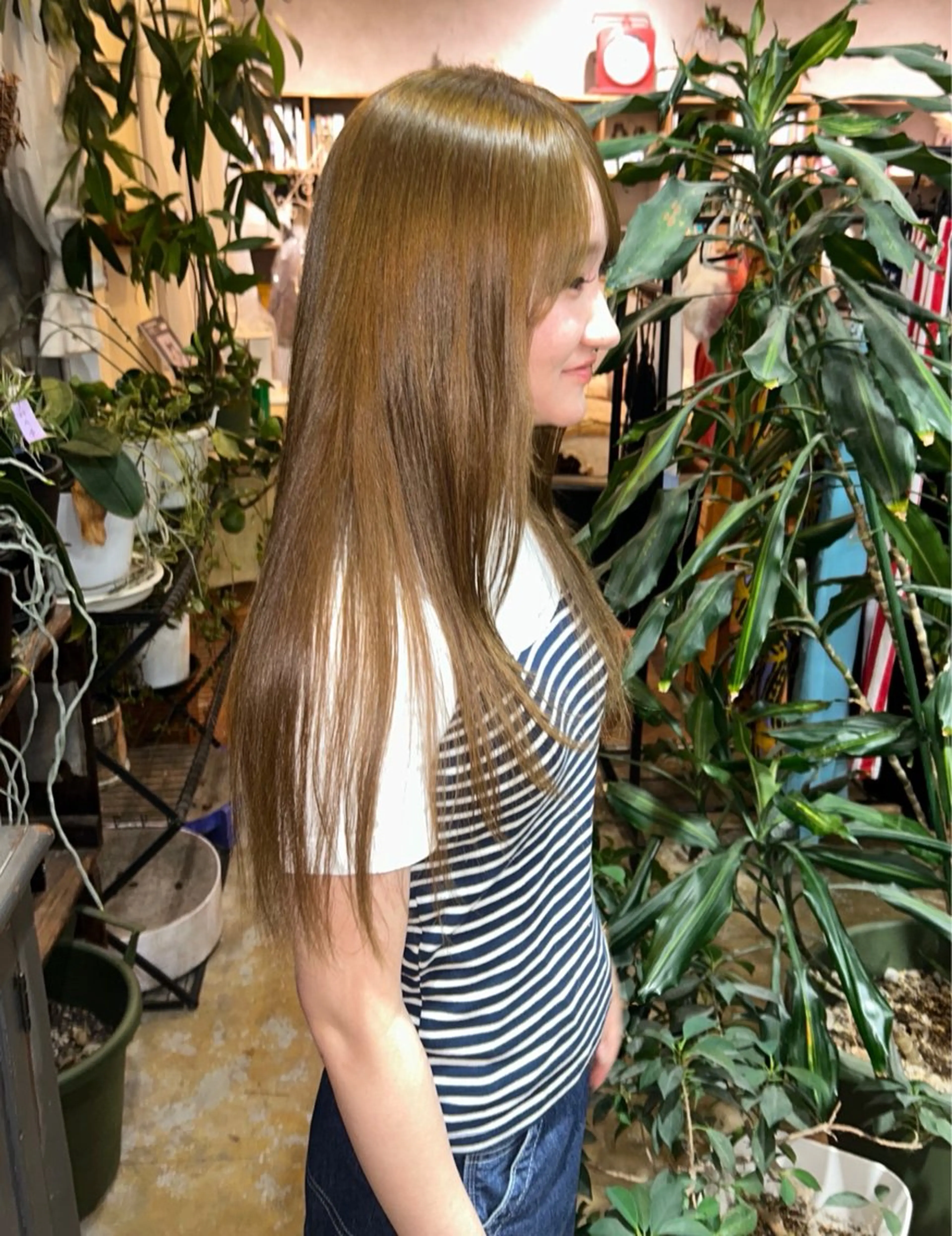 ロング カラー 透明感カラー オリーブカラー niko hair所属・伊吹 未来のヘアスタイル