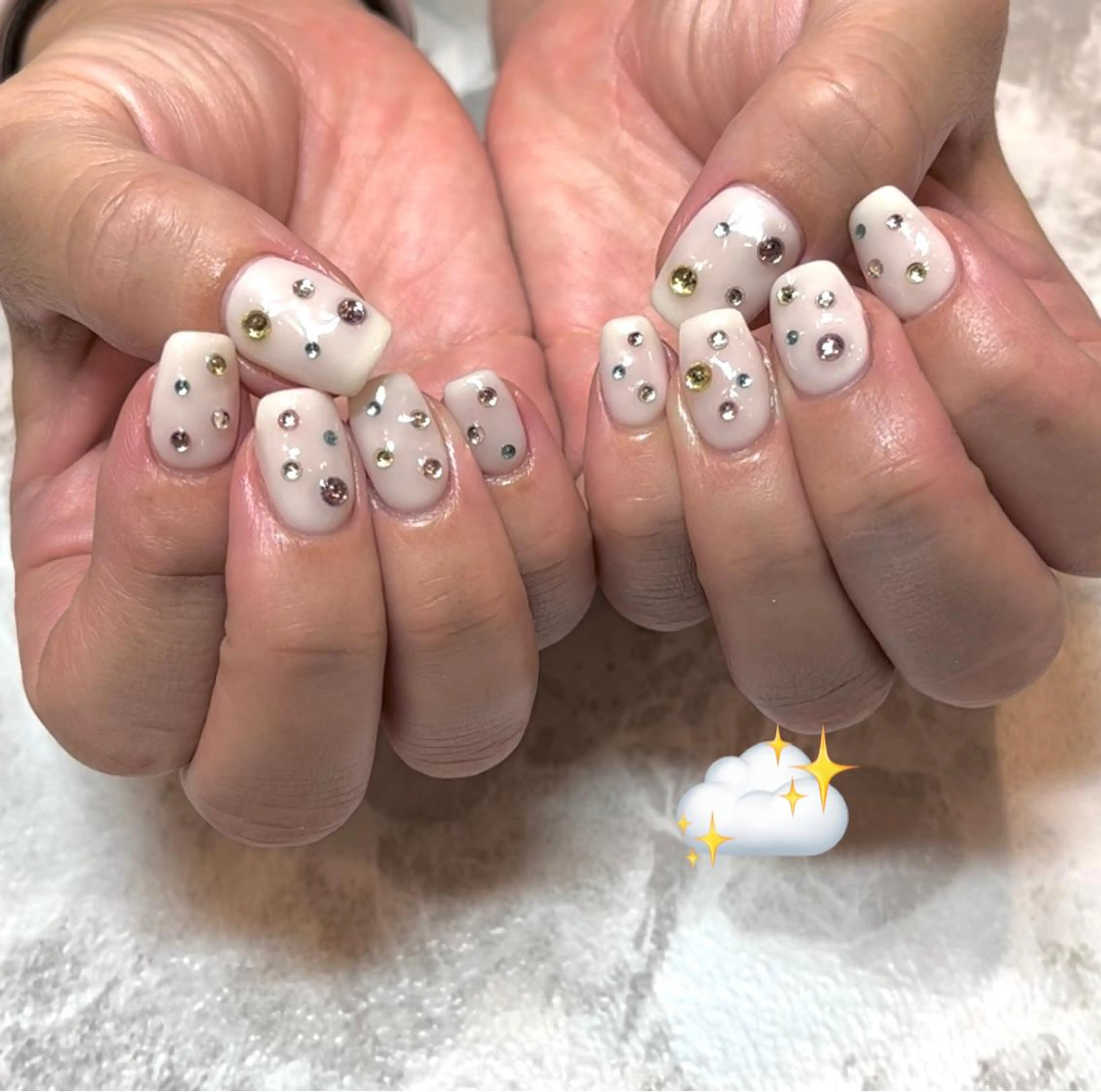 ネイル ガーリー キラキラネイル ワンカラーネイル シンプルネイル スクエアネイル ハンドネイル para ☀︎ sol by BECK所属・Para Sol nail　Maoのネイルデザイン