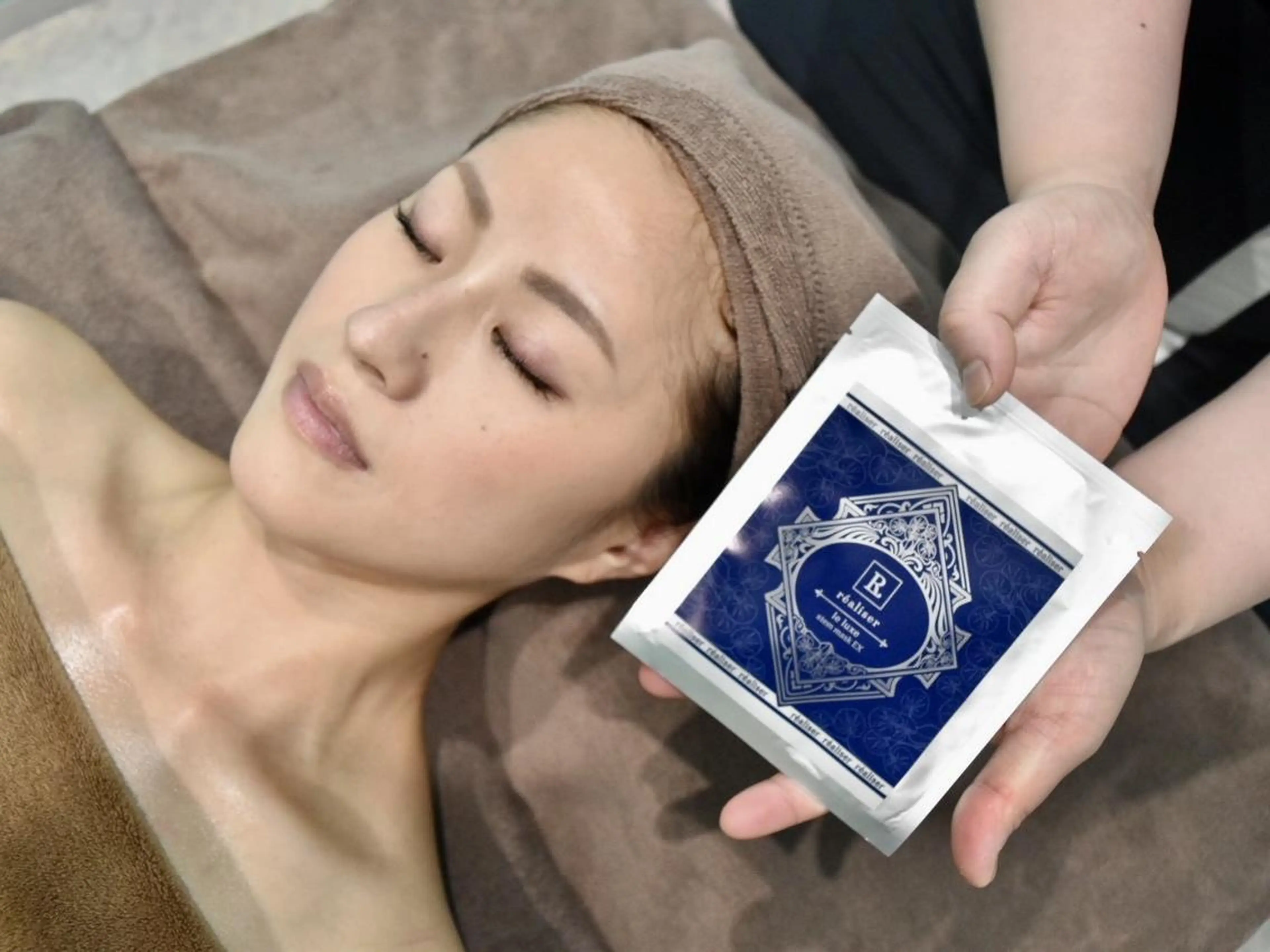 【感動的なハリツヤ美肌】美肌覚醒!!ヒト由来美容エキス3Dナノ浸透l『ヒト由来美容エキスレアリゼ』顔首肩40分\5990の写真