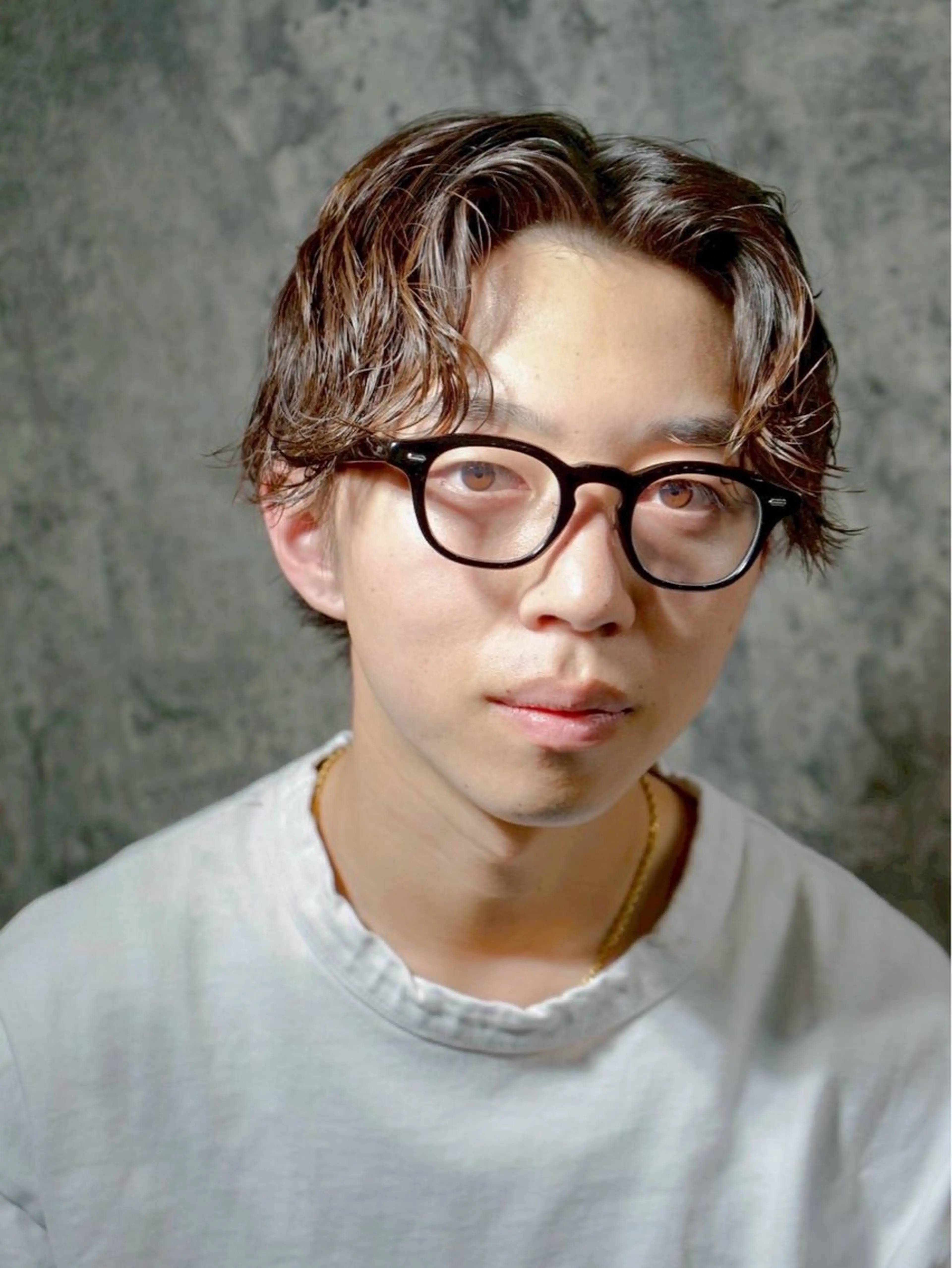 ミディアム カラー パーマ ヒロ銀座　並木新橋店所属・ヨシダ リノのヘアスタイル