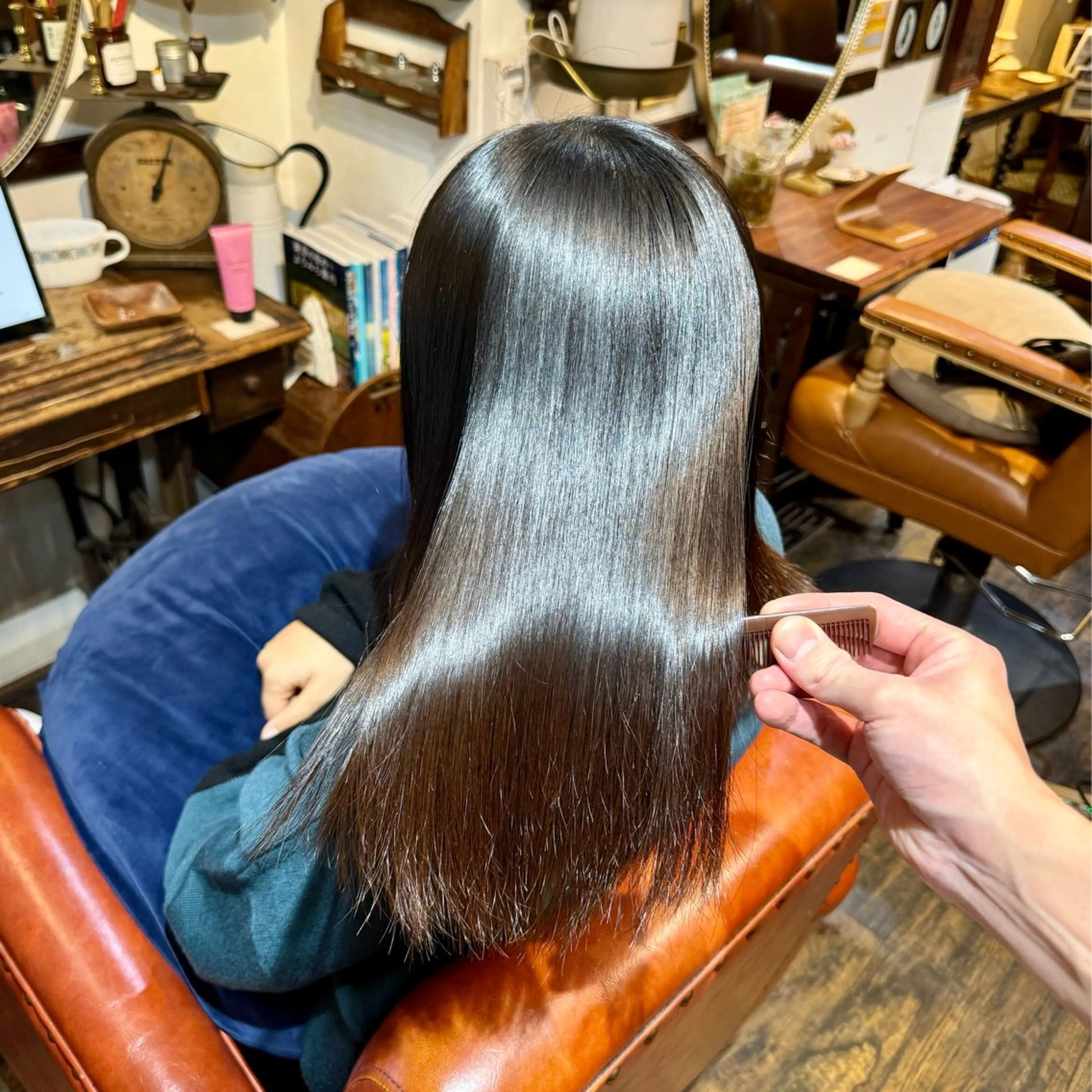 ロング カラー パーマ ヘアアレンジ 飯田 実歩(じっぽ)のヘアスタイル