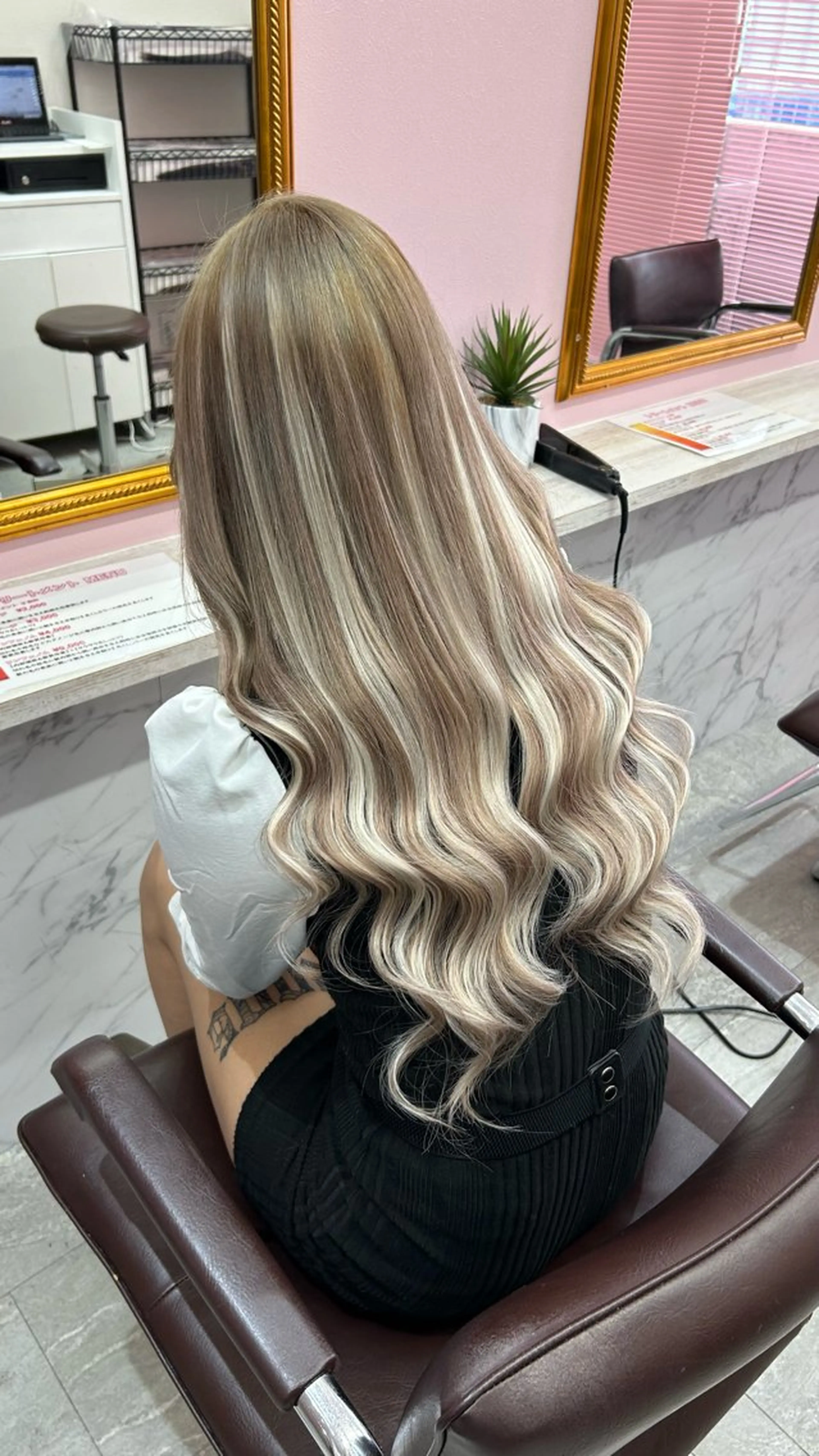 ロング エクステ ハイライト PREss Yuiのヘアスタイル