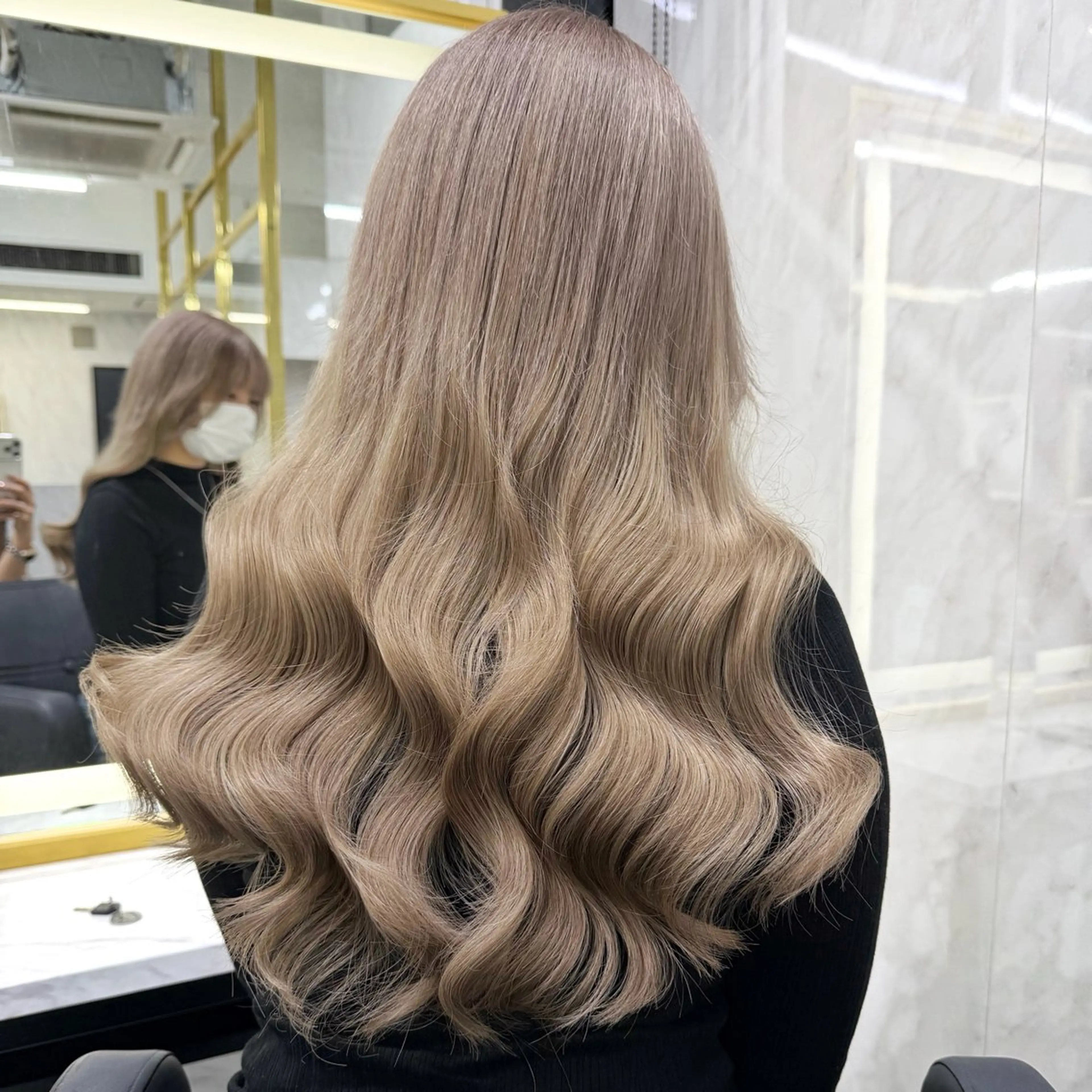 ロング カラー シールエクステ ハイトーンカラー エクステ ヘアカラー エクステ シールエクステ特化 ハイトーン、NANAのヘアスタイル