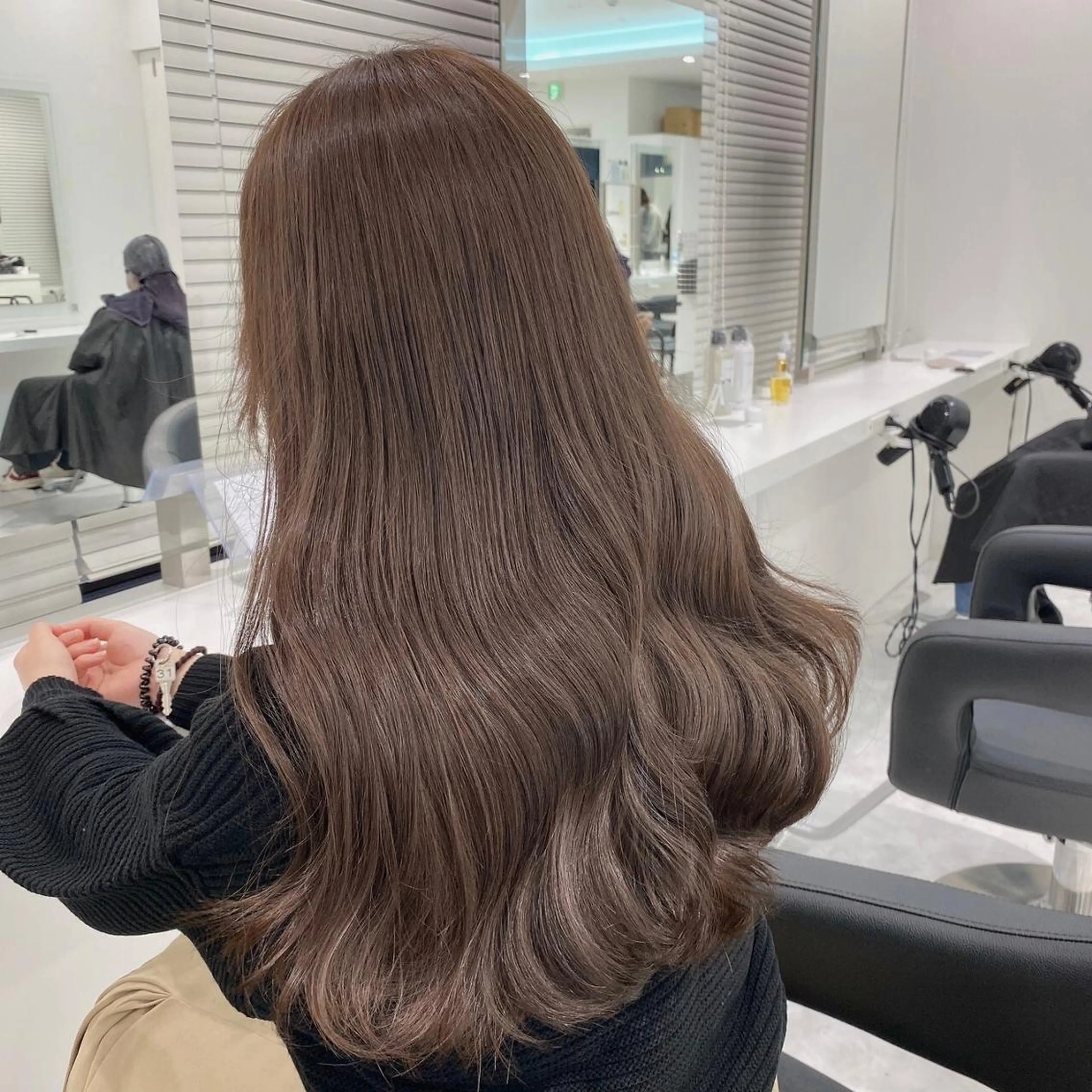 ロング カラー 赤み消し/透明感 ブラウン🌿堅伍のヘアスタイル