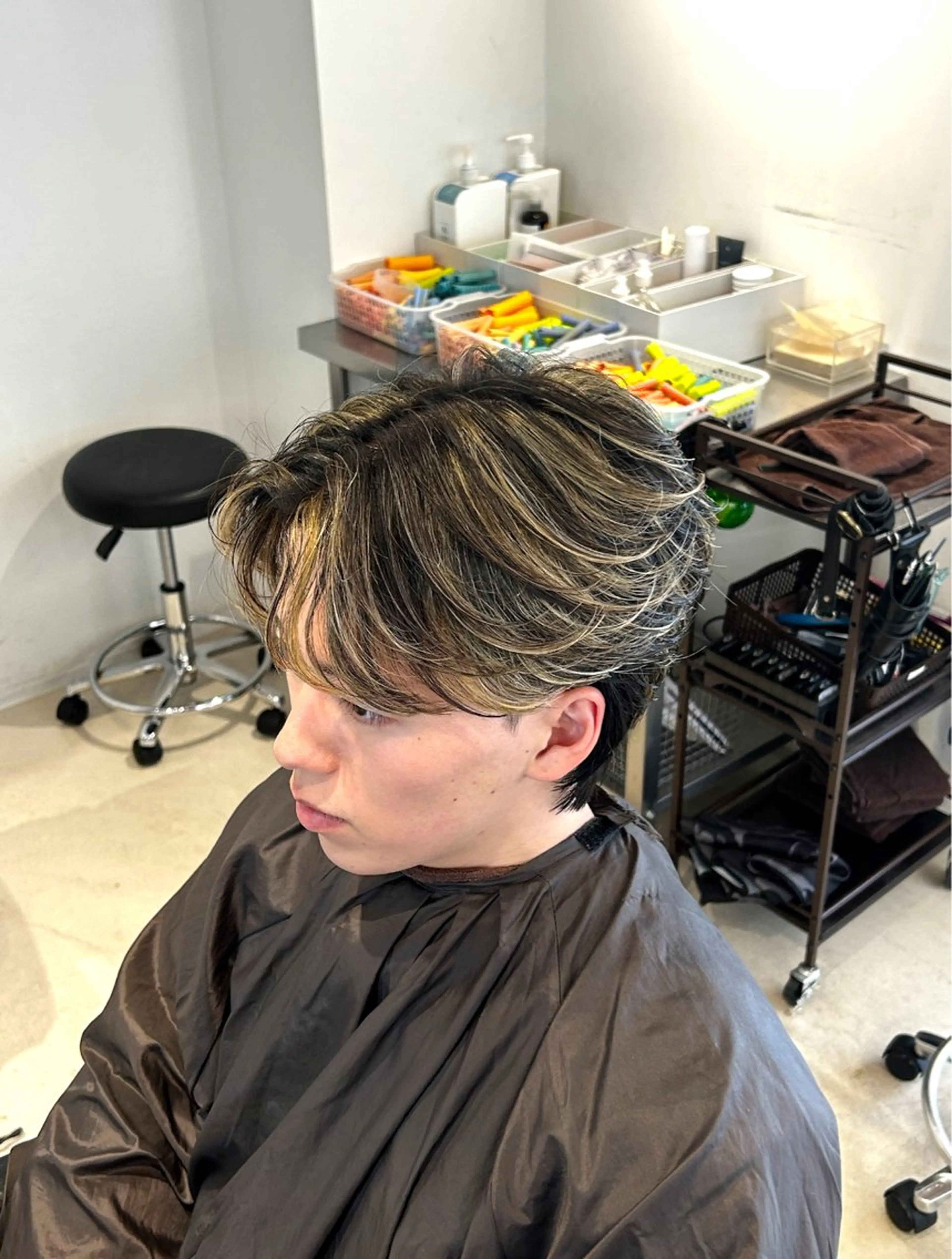 カラー メンズ メンズハイライト ハイライトカラー カット ヘアカラー 🏜️HAZUKI メンズ専門🏜️のヘアスタイル