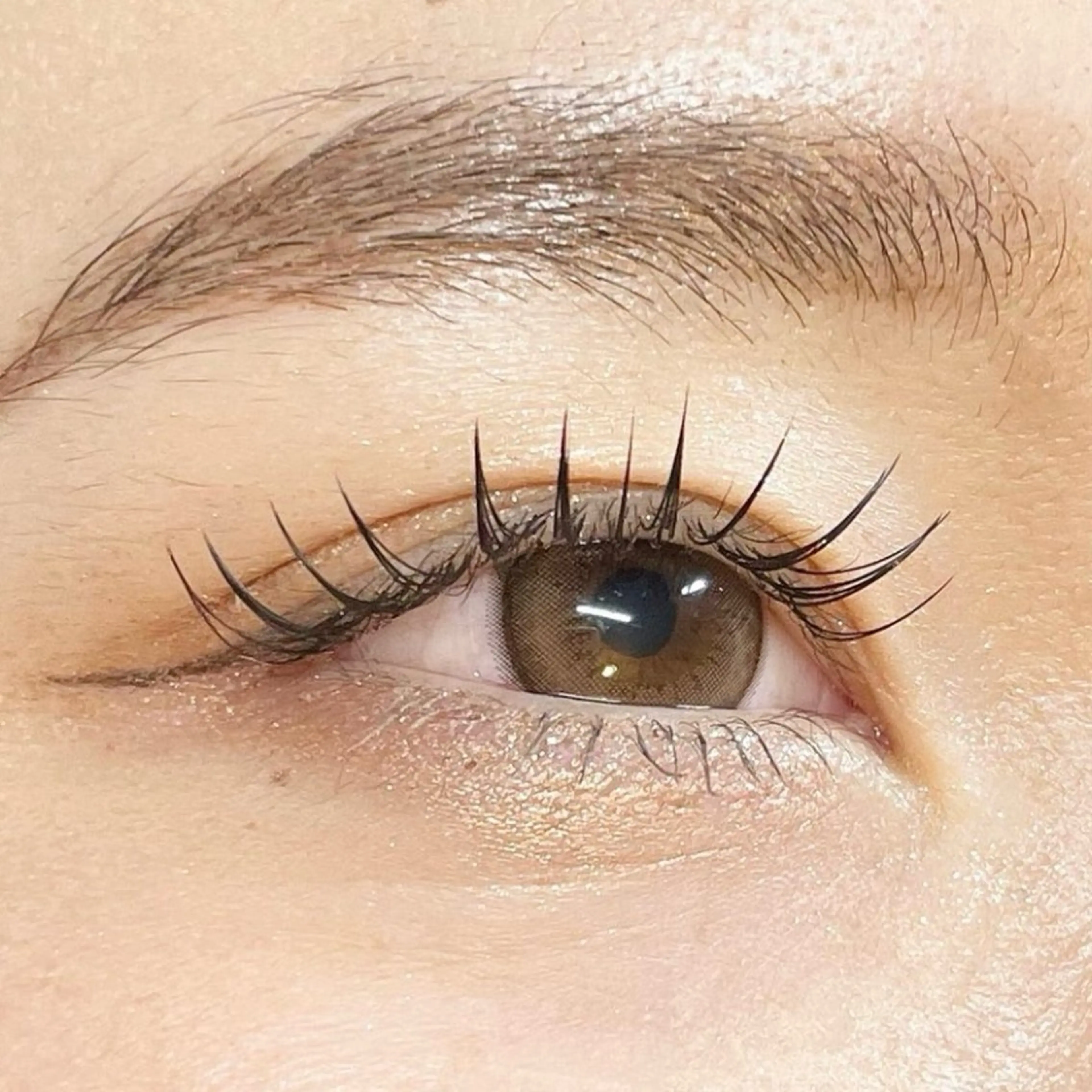 マツエク・マツパ ROW beaute所属・ROW beaute Sakiの眉毛・アイブロウイメージ