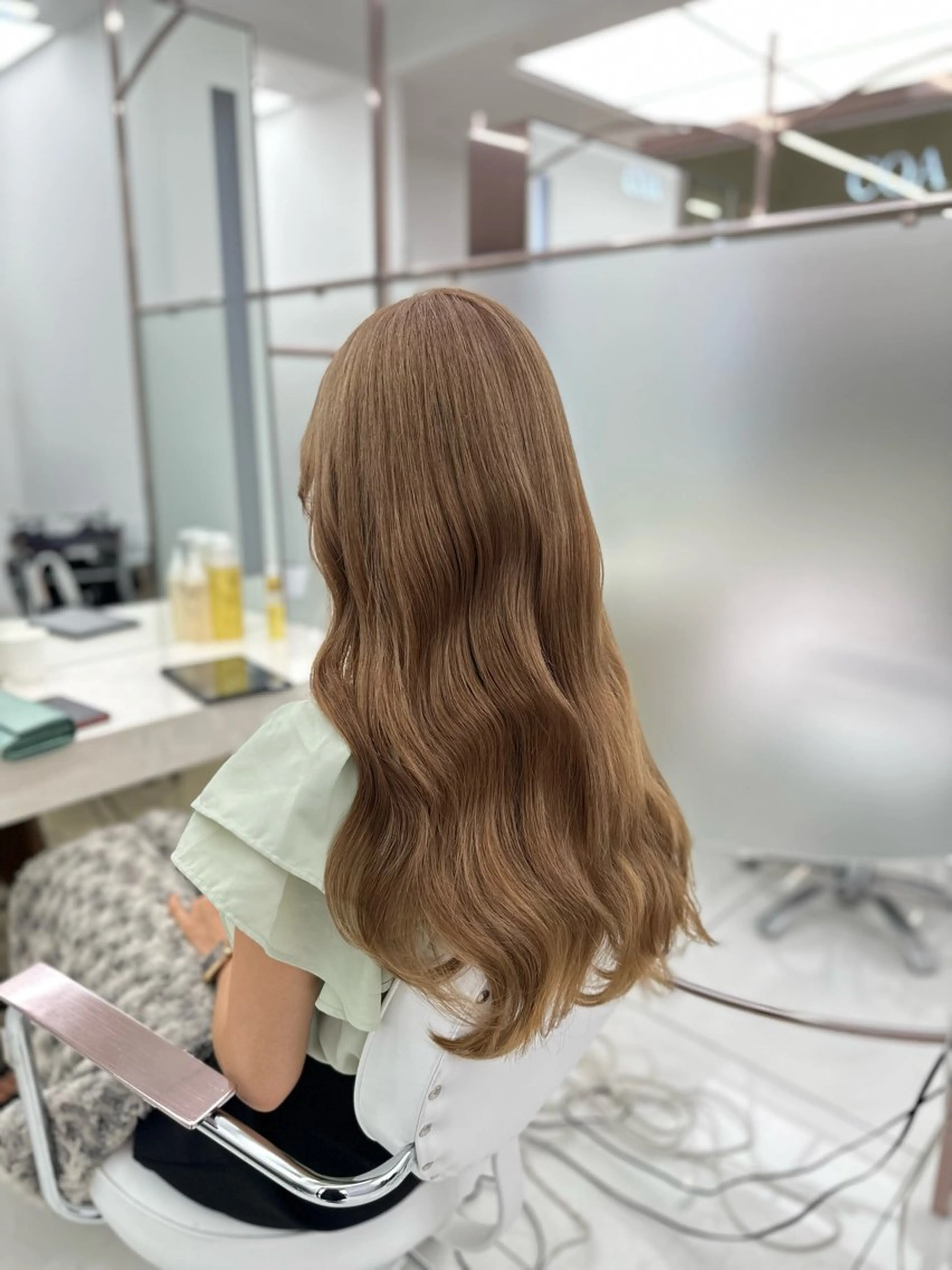 🌸ヘアカラー& プラチナトリートメント🌸(業界最高峰のダメージ補修剤付き💫)の写真