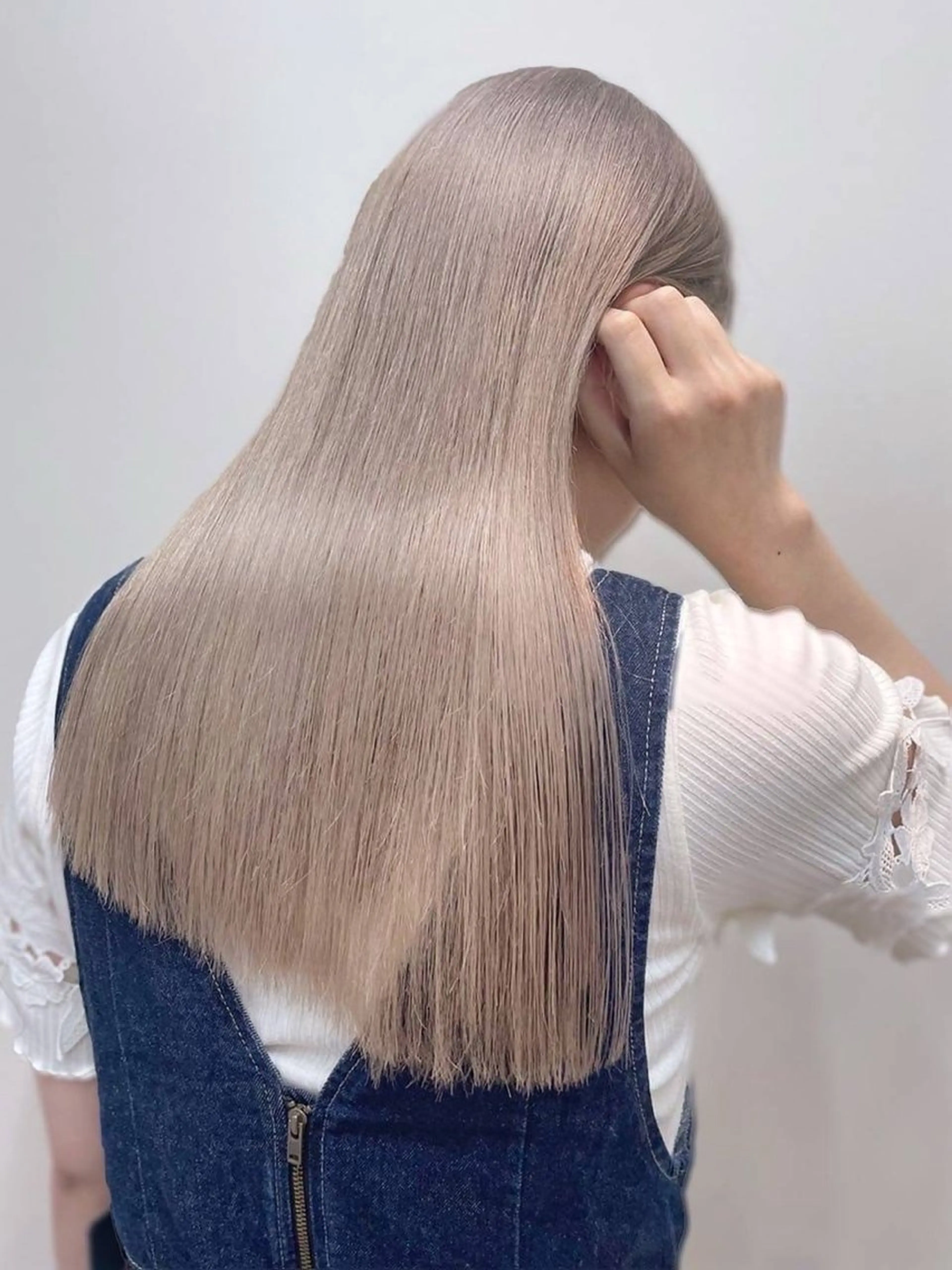 ロング カラー 高村 茉耶のヘアスタイル