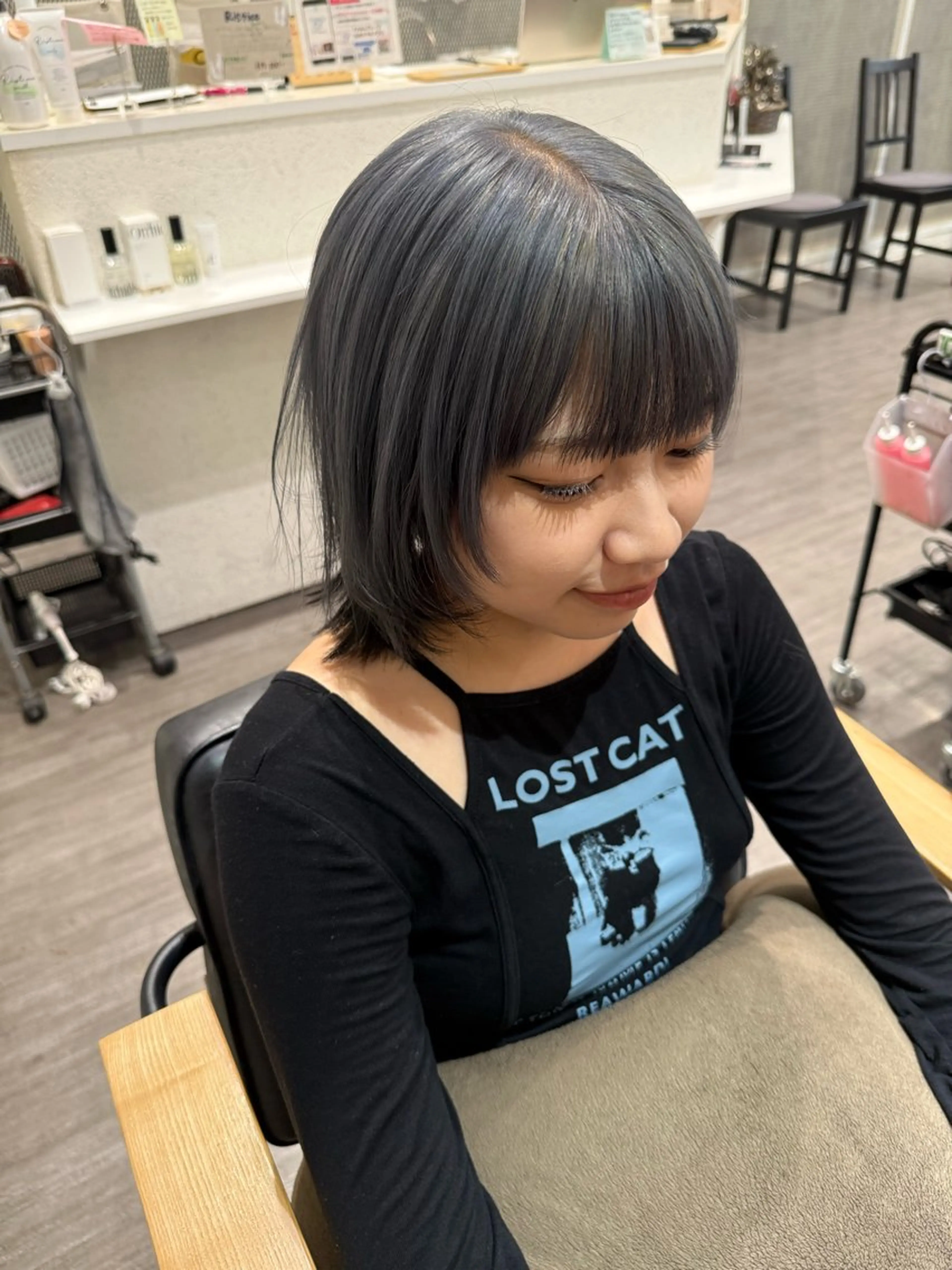 ミディアム カラー アッシュ アッシュグレー レイヤーカット ウルフカット ウルフレイヤー カット ヘアカラー トリートメント 艶髪レイヤー上田 紗也🇰🇷💗のヘアスタイル