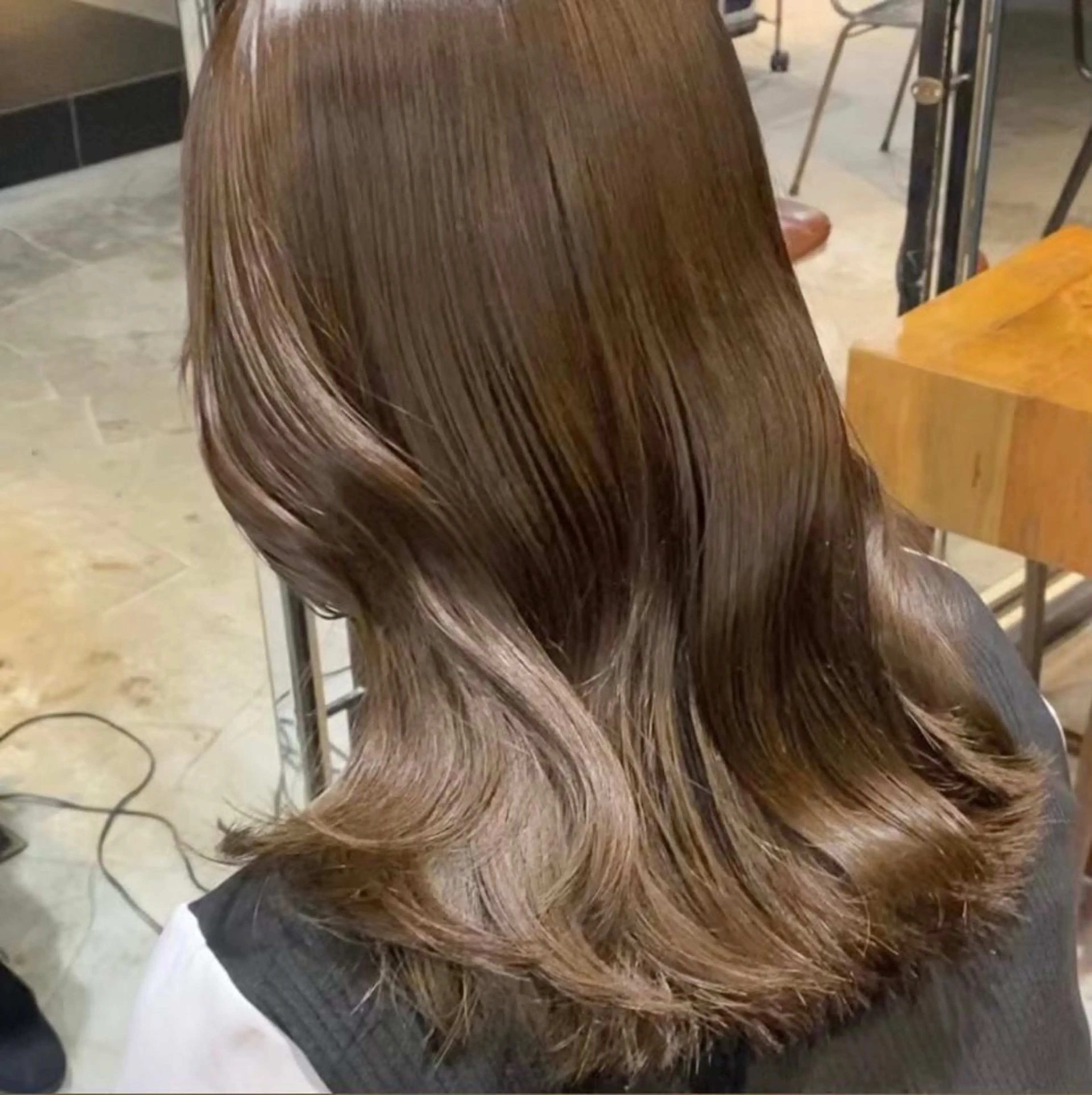 ミディアム カラー ヘアカラー トリートメント 🌺柔らか透明感 カラー🌊MAMIのヘアスタイル