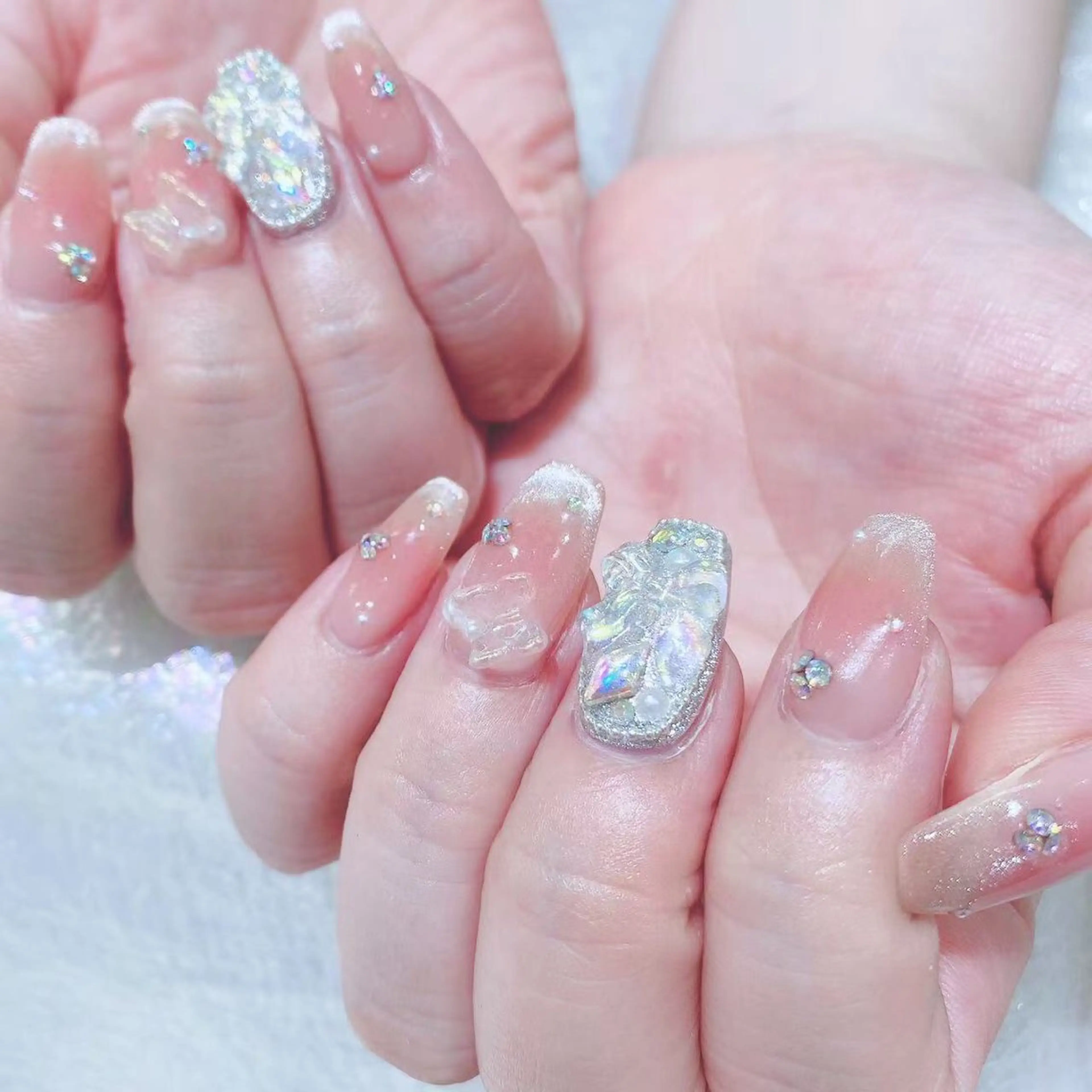 ネイル ハンドネイル Queens テイのネイルデザイン