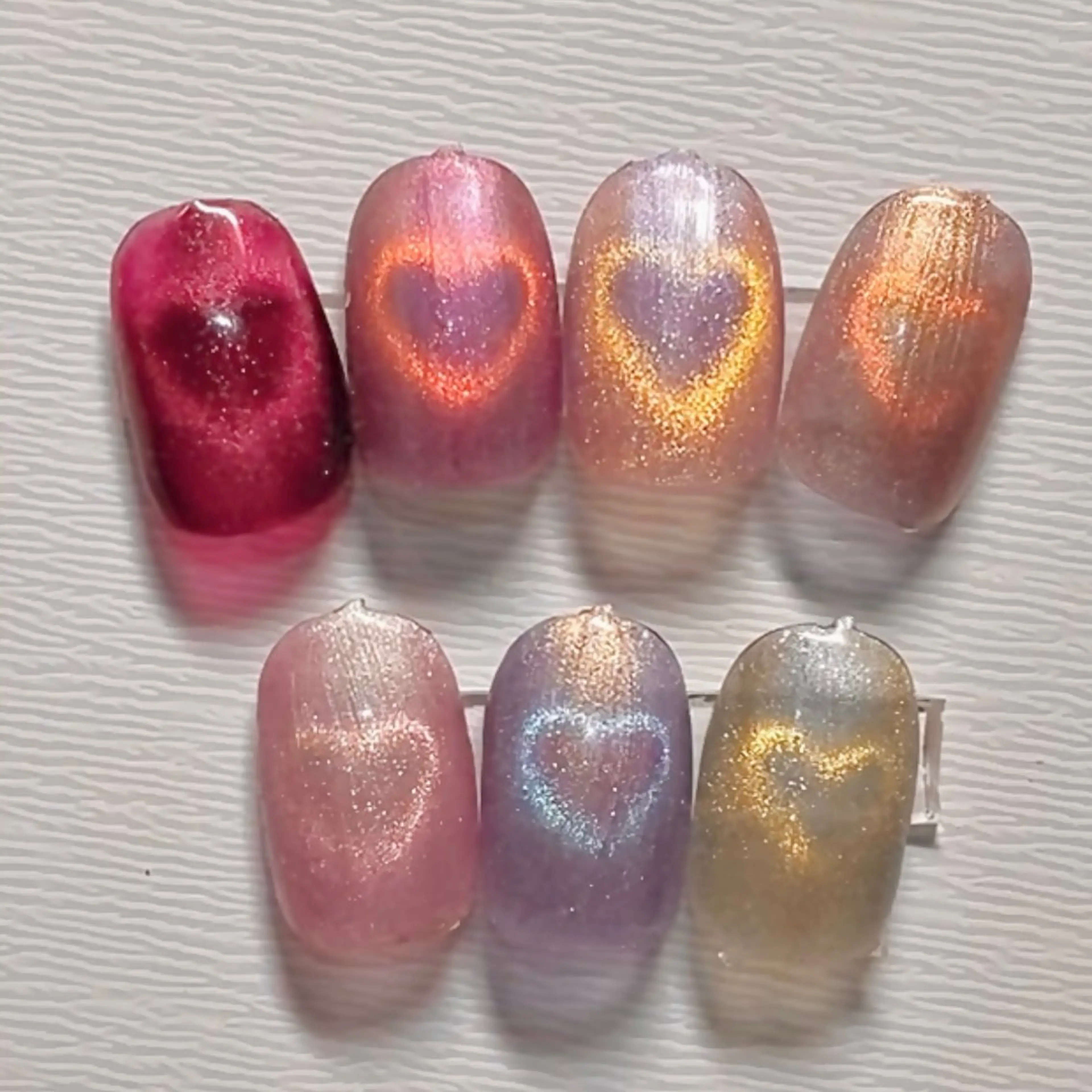 ネイル オーロラネイル ハート キラキラネイル 韓国ネイル マグネットネイル acs.n所属・ネイル，耳つぼ 風間すみれのその他イメージ