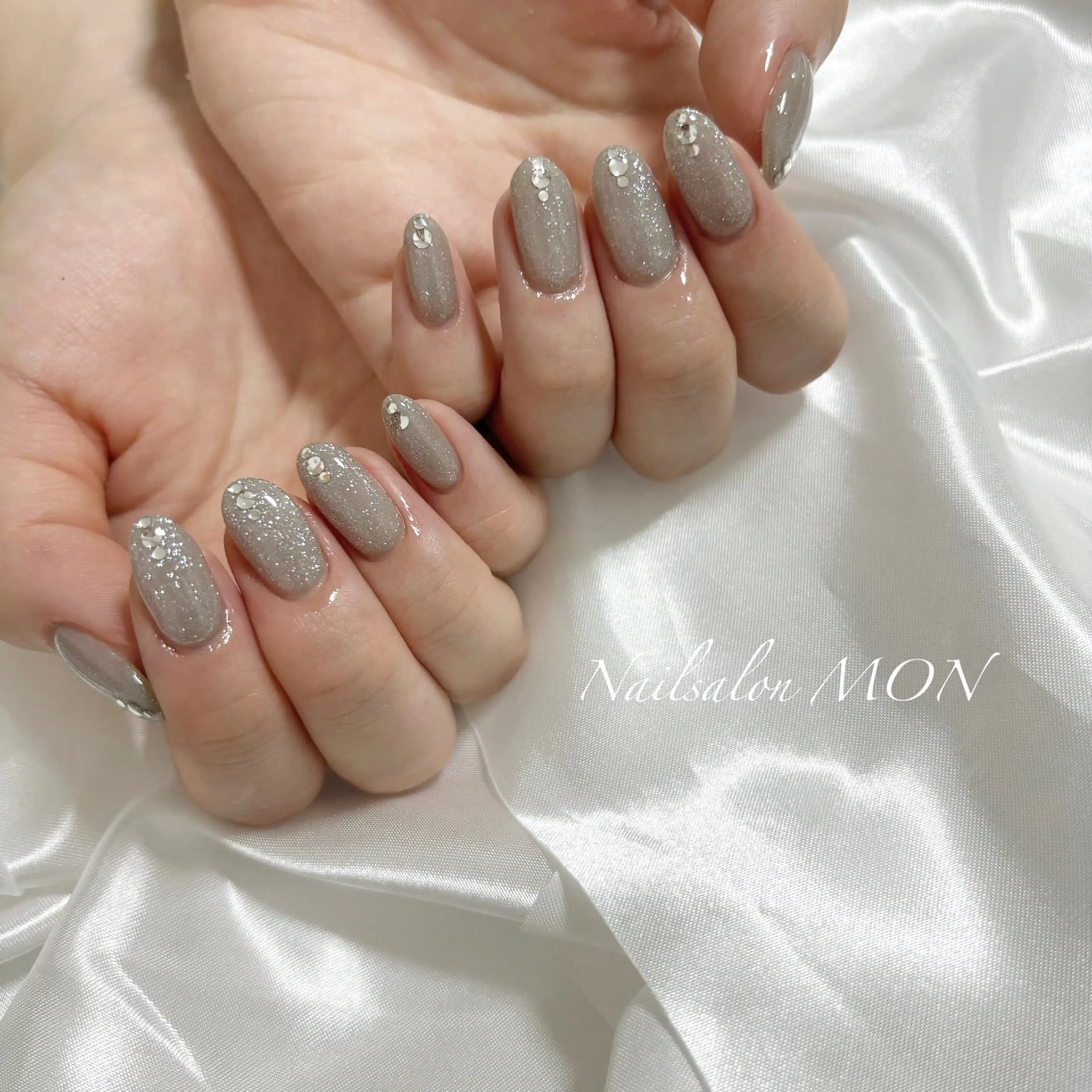 ネイル ストーンネイル ハンドネイル Nailsalon MONのネイルデザイン
