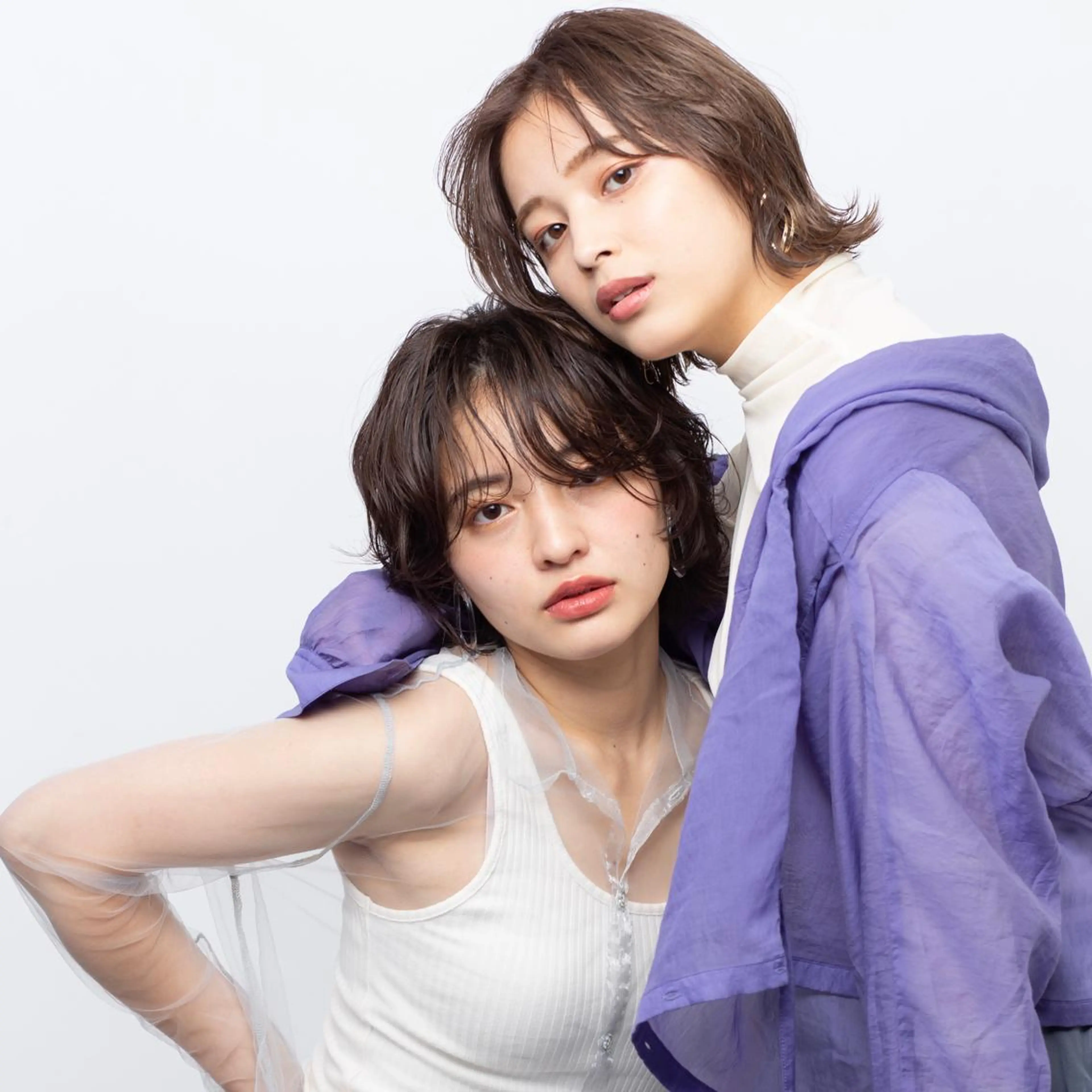 ミディアム カラー アッシュ バレイヤージュ ベージュカラー ブリーチ ケアブリーチ カット ヘアカラー トリートメント hoNua. 栄/透明感カラーのヘアスタイル