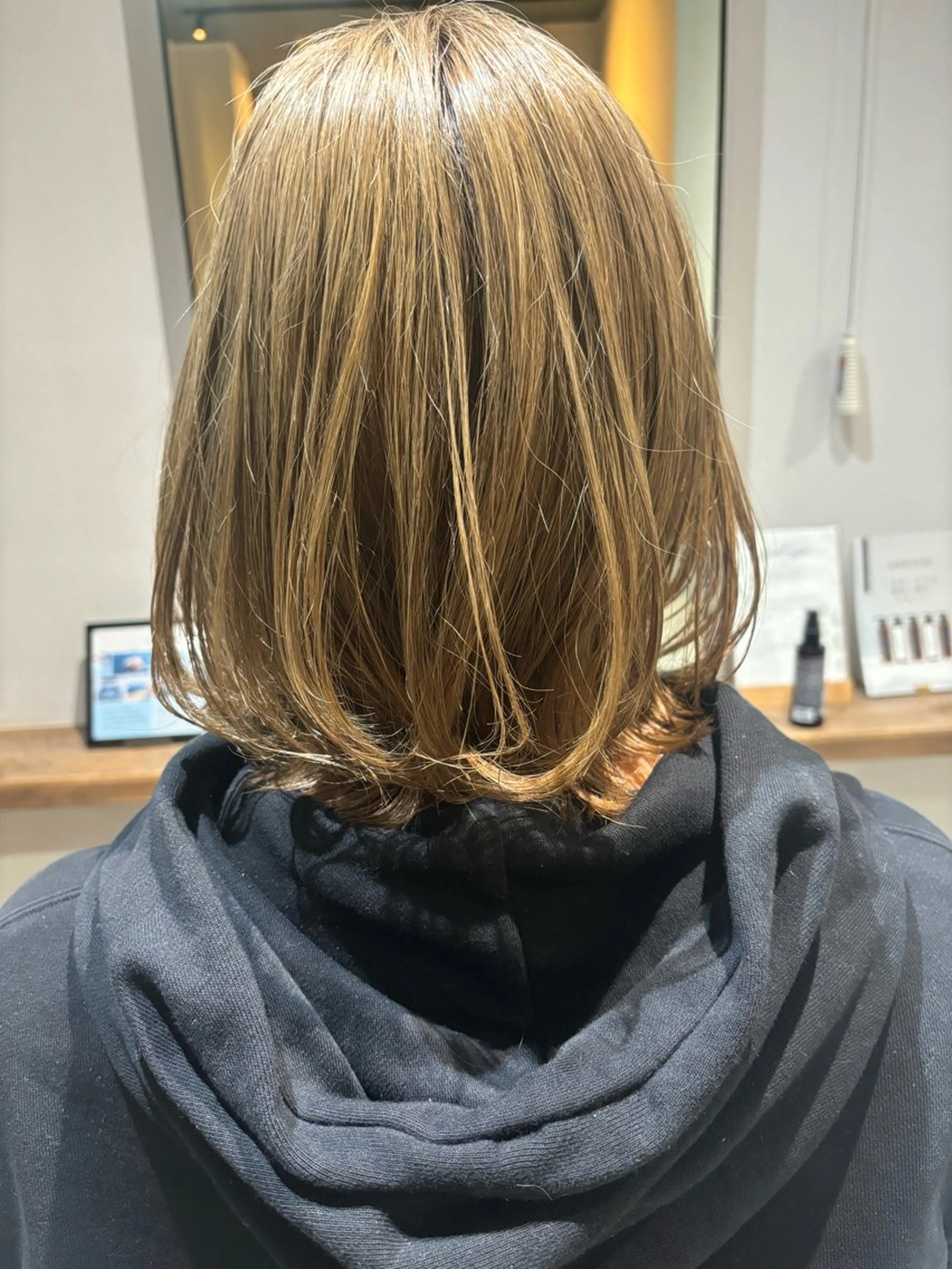 カラー ベージュカラー ブリーチ オリーブベージュ 竹内 えりこのヘアスタイル