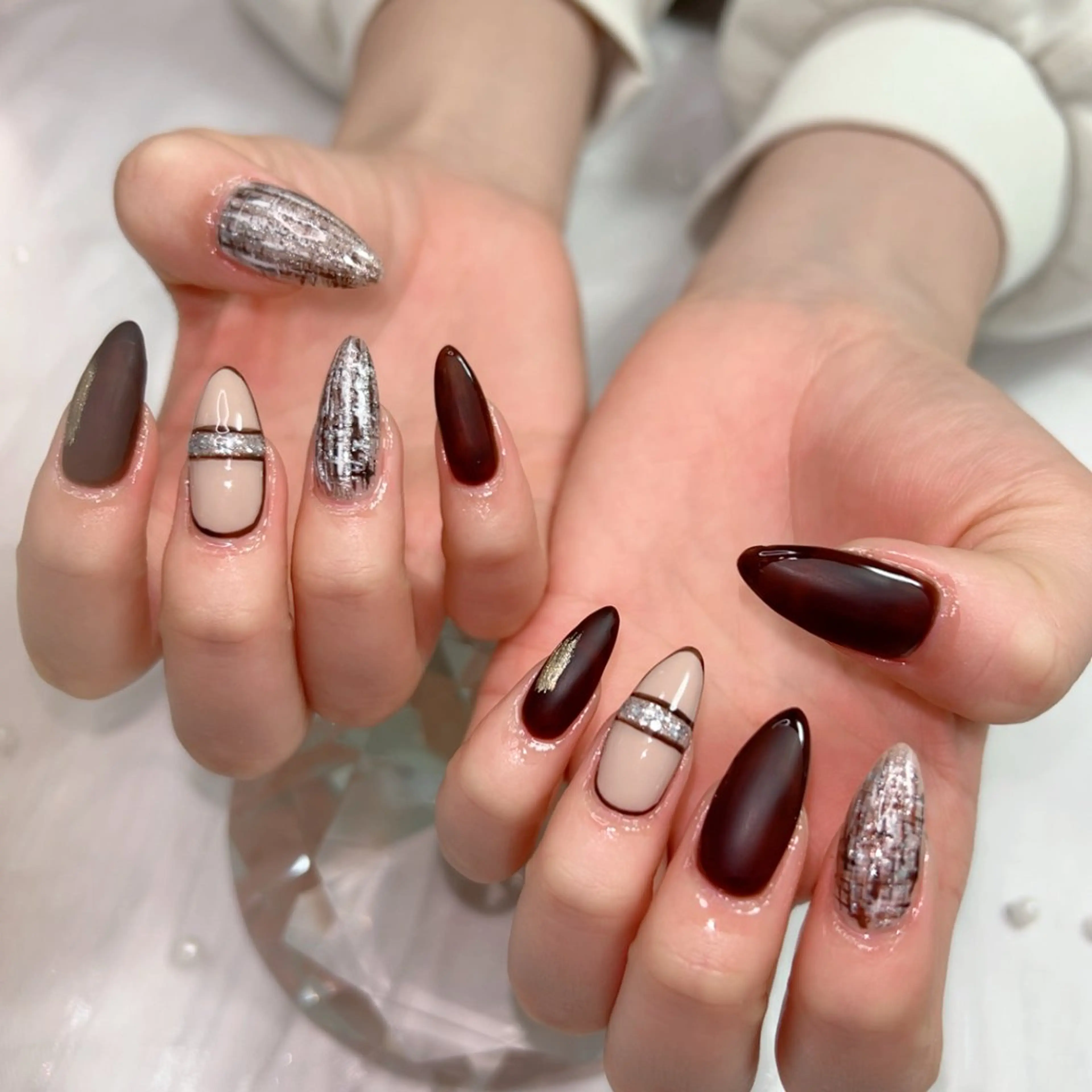 ネイル オーロラネイル ミラーネイル オフィスネイル ワンカラーネイル シンプルネイル ハンドネイル Cute Tips nailのネイルデザイン