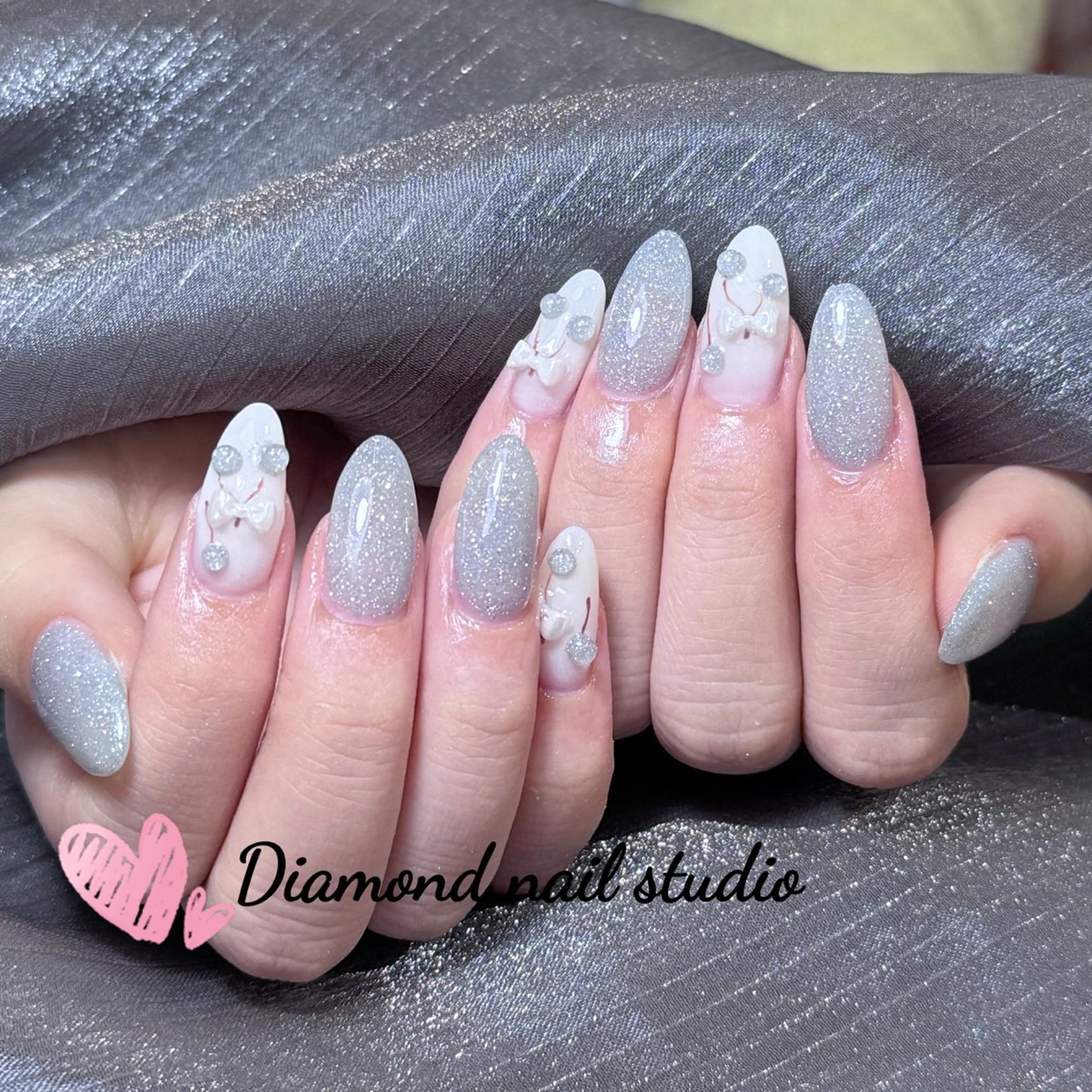 ネイル アートネイル オーロラネイル フラッシュネイル ガーリー キラキラネイル ハンドネイル DIAMOND NAILMANAMIのネイルデザイン