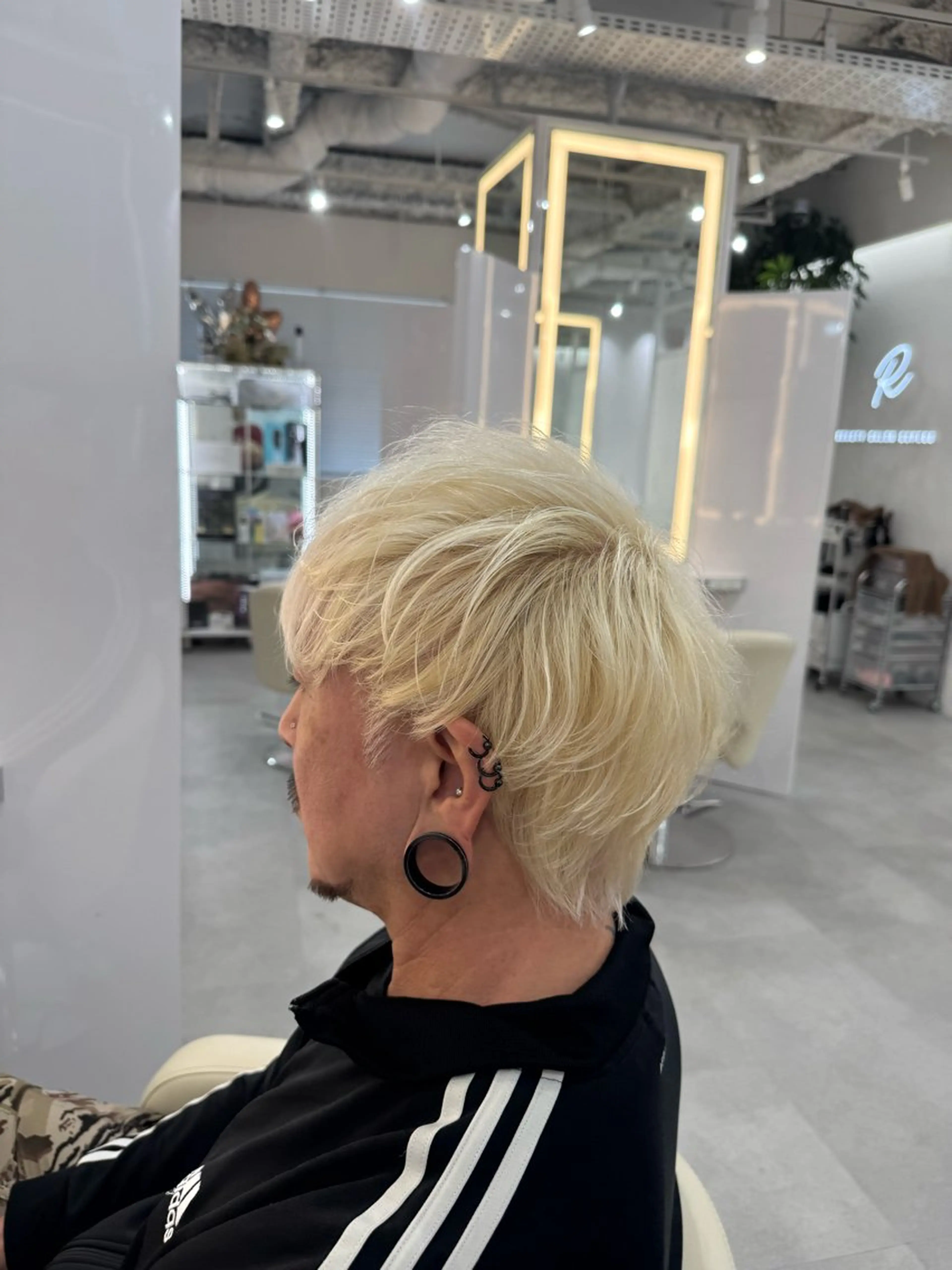 カラー メンズ カット ヘアカラー 山下 光太郎のヘアスタイル