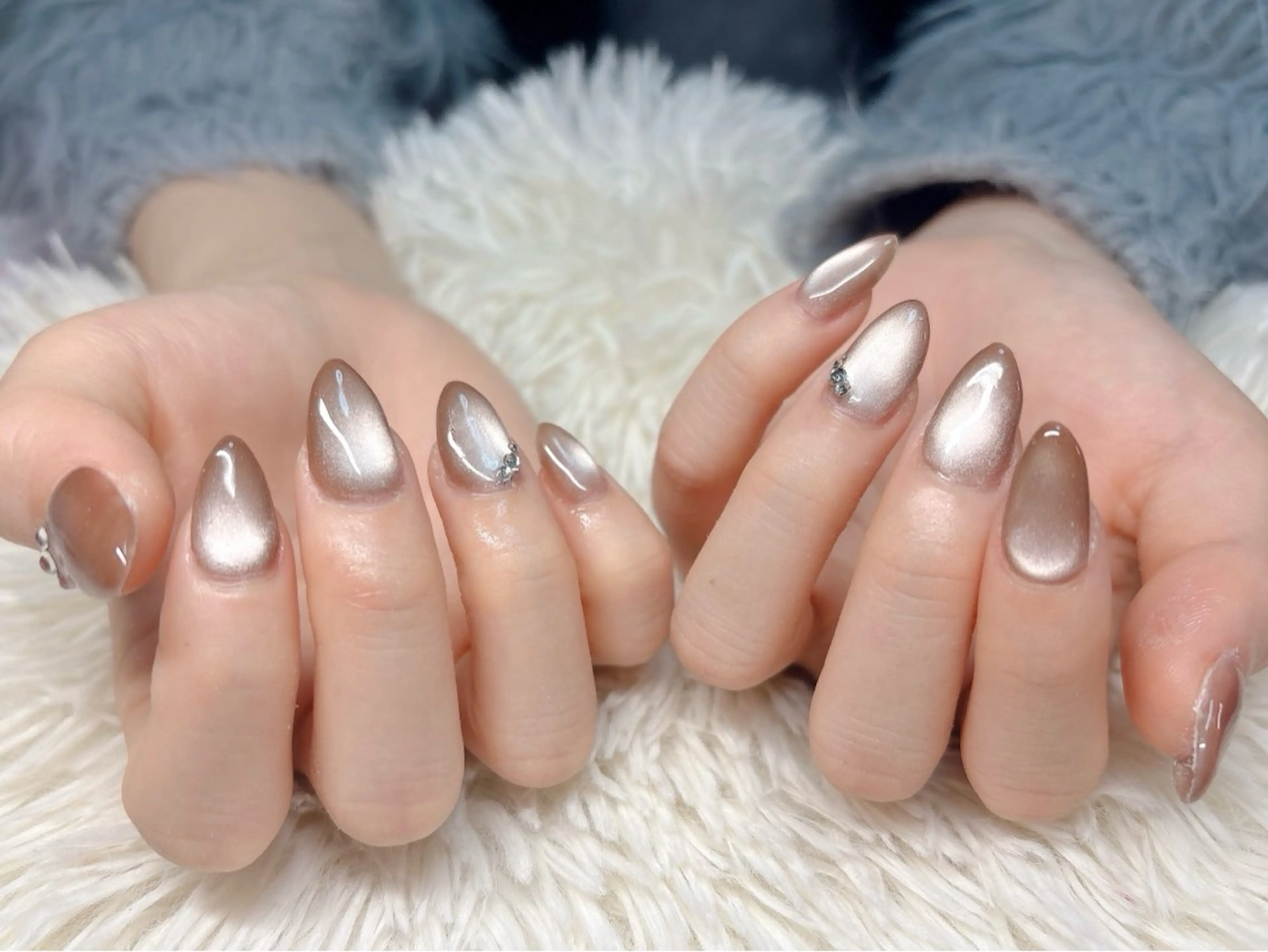 ネイル ハンドネイル パッチリオメメ Lianaのネイルデザイン