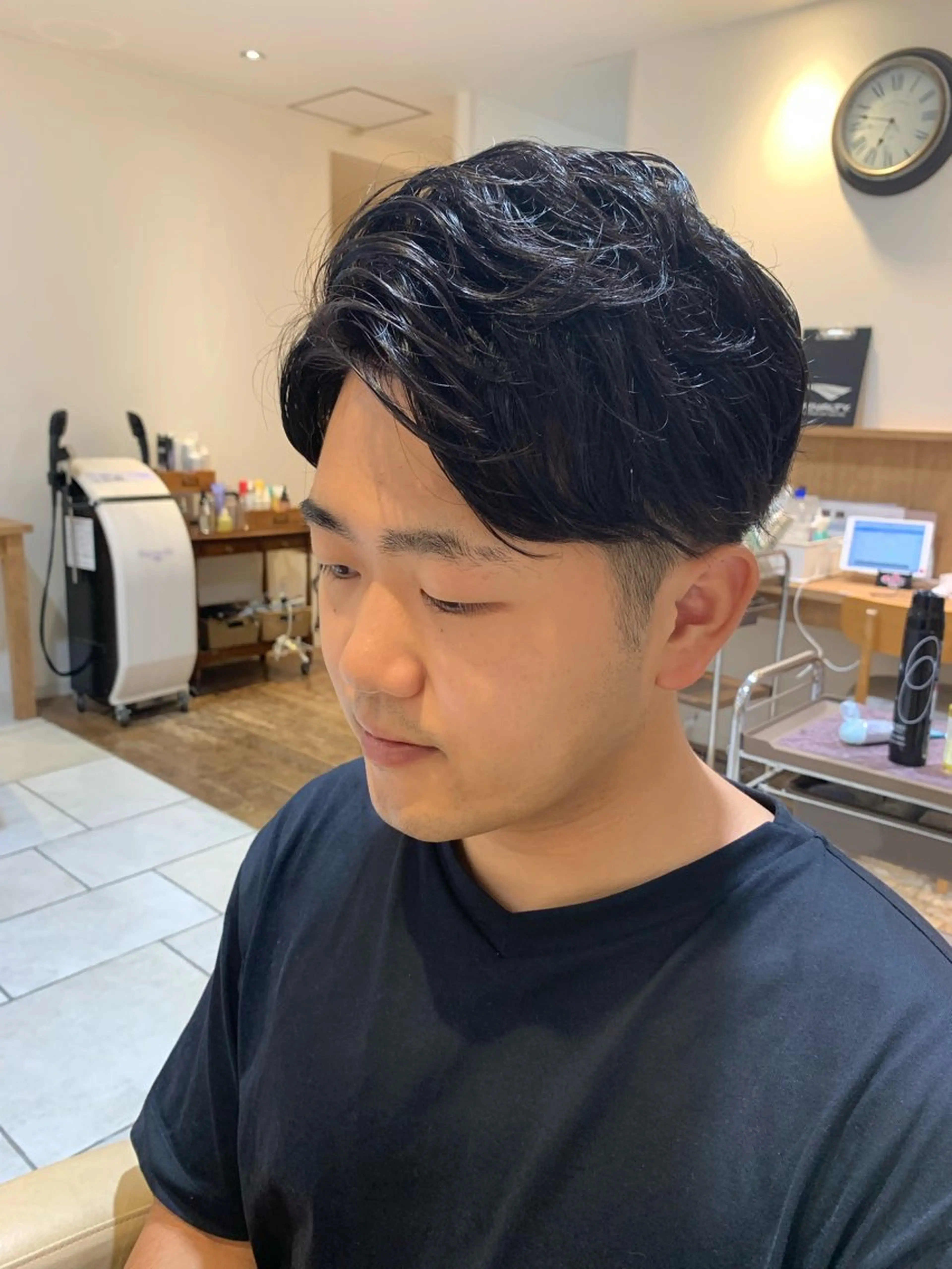 ショート パーマ メンズ ビジネス メンズパーマ NEUER BARBER所属・柏木 美優のヘアスタイル