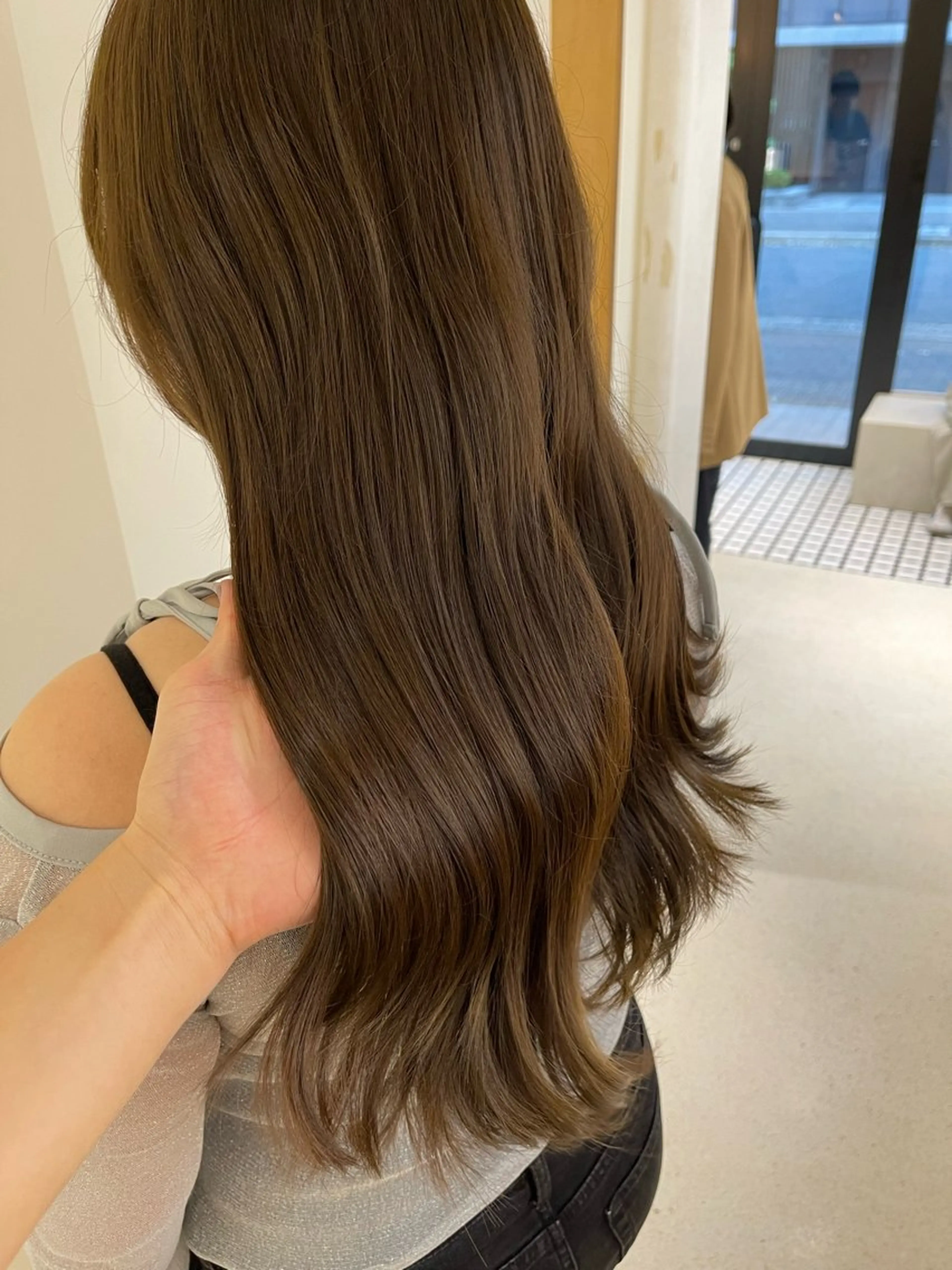 ロング アッシュ カット ヘアカラー トリートメント 蜂須賀🐝縮毛矯正 ストレートパーマのヘアスタイル