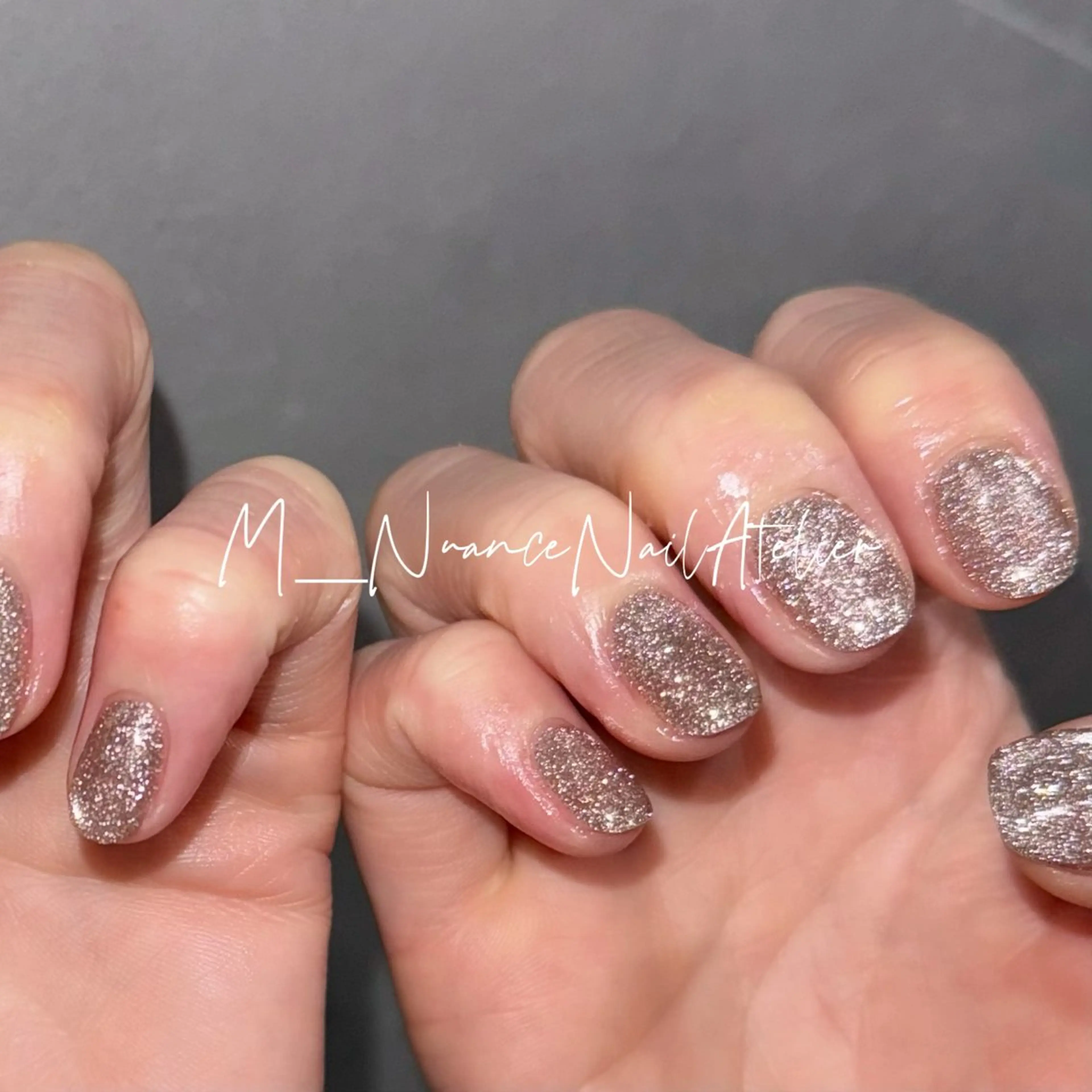 ネイル マグネットネイル ニュアンスネイル オフィスネイル シンプルネイル GO TODAY横浜Solace店所属・M___nail atelierのネイルデザイン