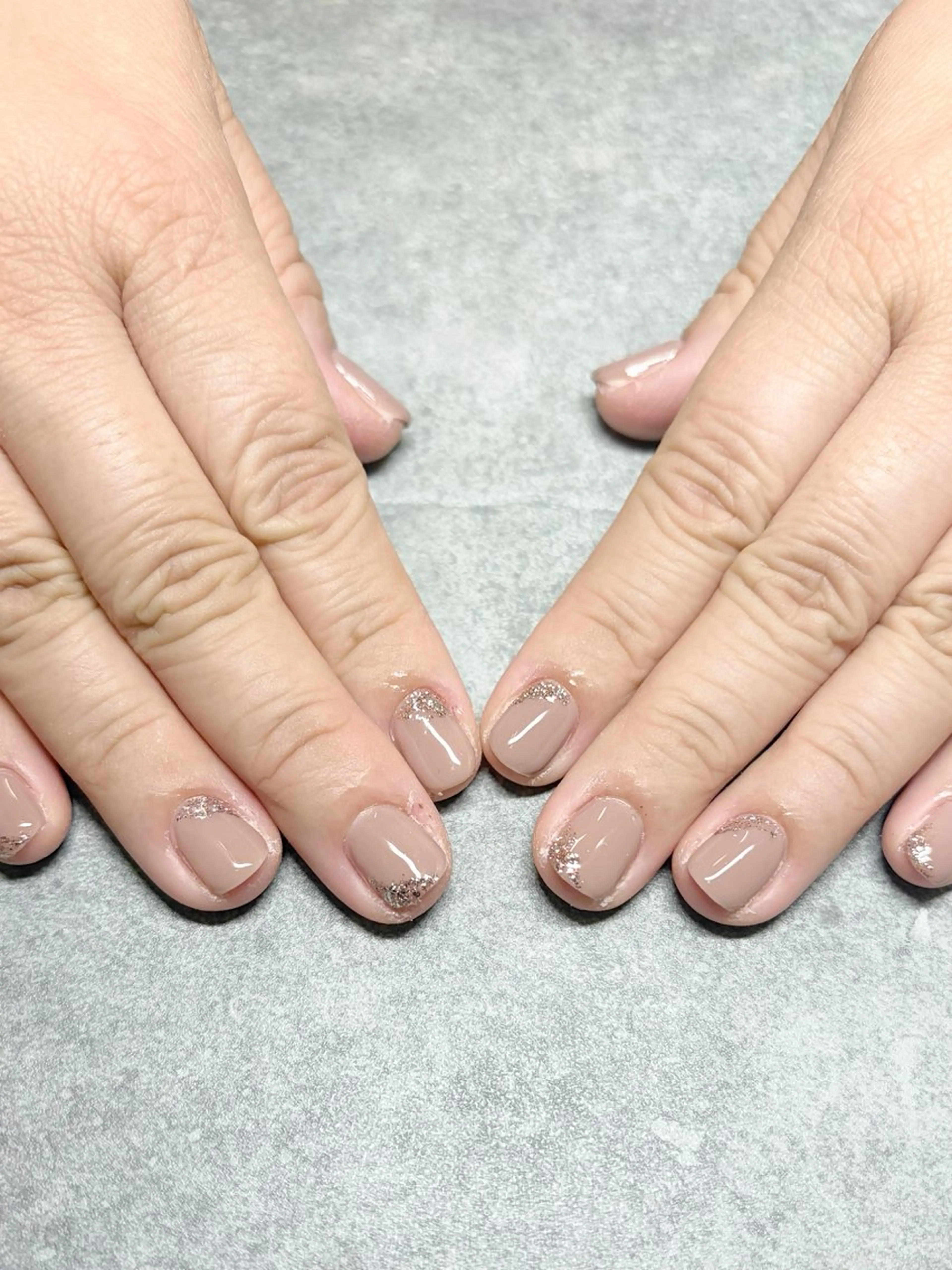 ネイル ラメ(グリッター) シンプルネイル 有城 水葉のネイルデザイン