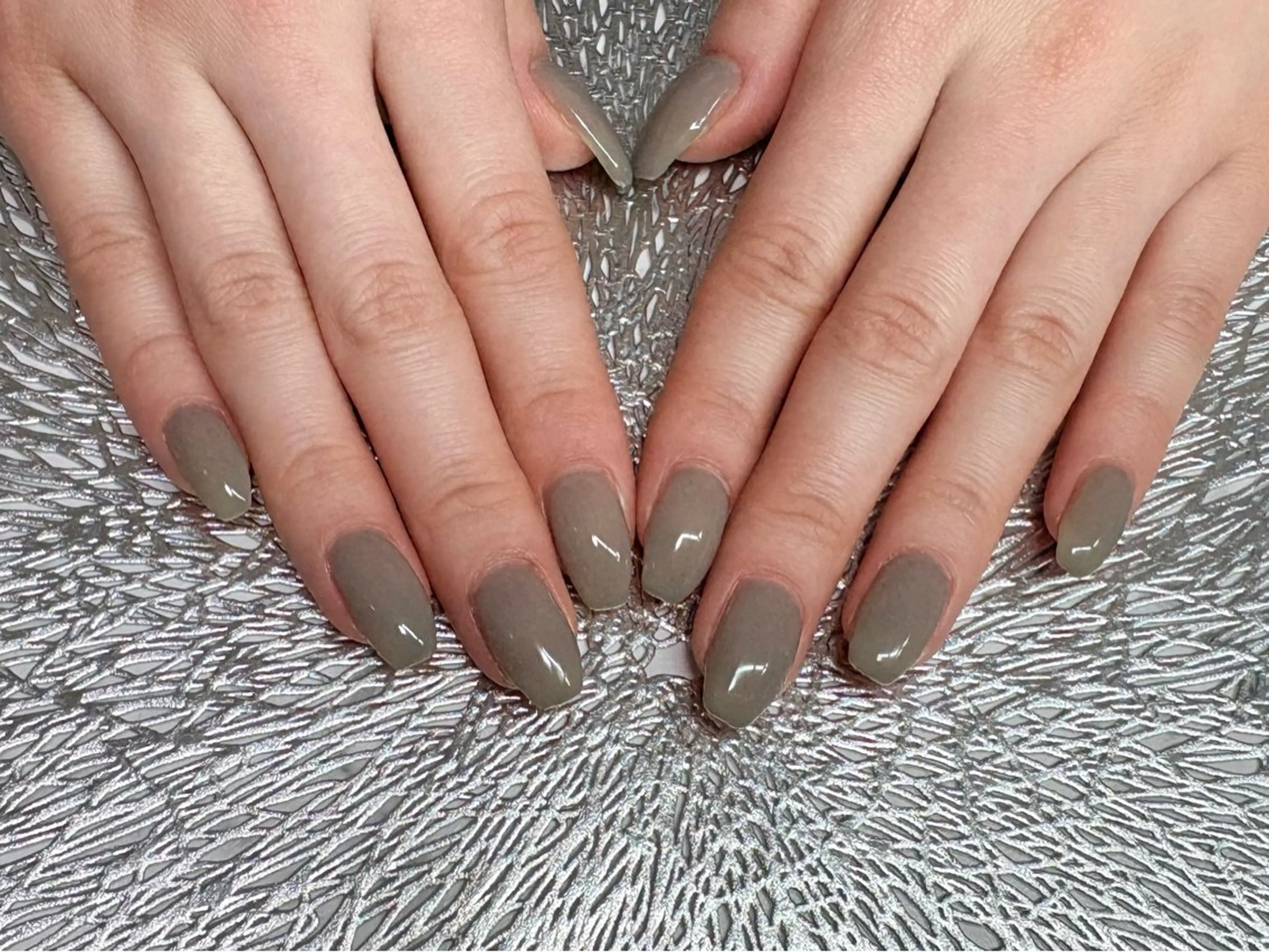 ネイル アートネイル ラメ(グリッター) 持ち込み ワンホンネイル 冬ネイル ハンドネイル ハンドケア ♡Bivi♡自爪に 優しいネイルサロンのネイルデザイン