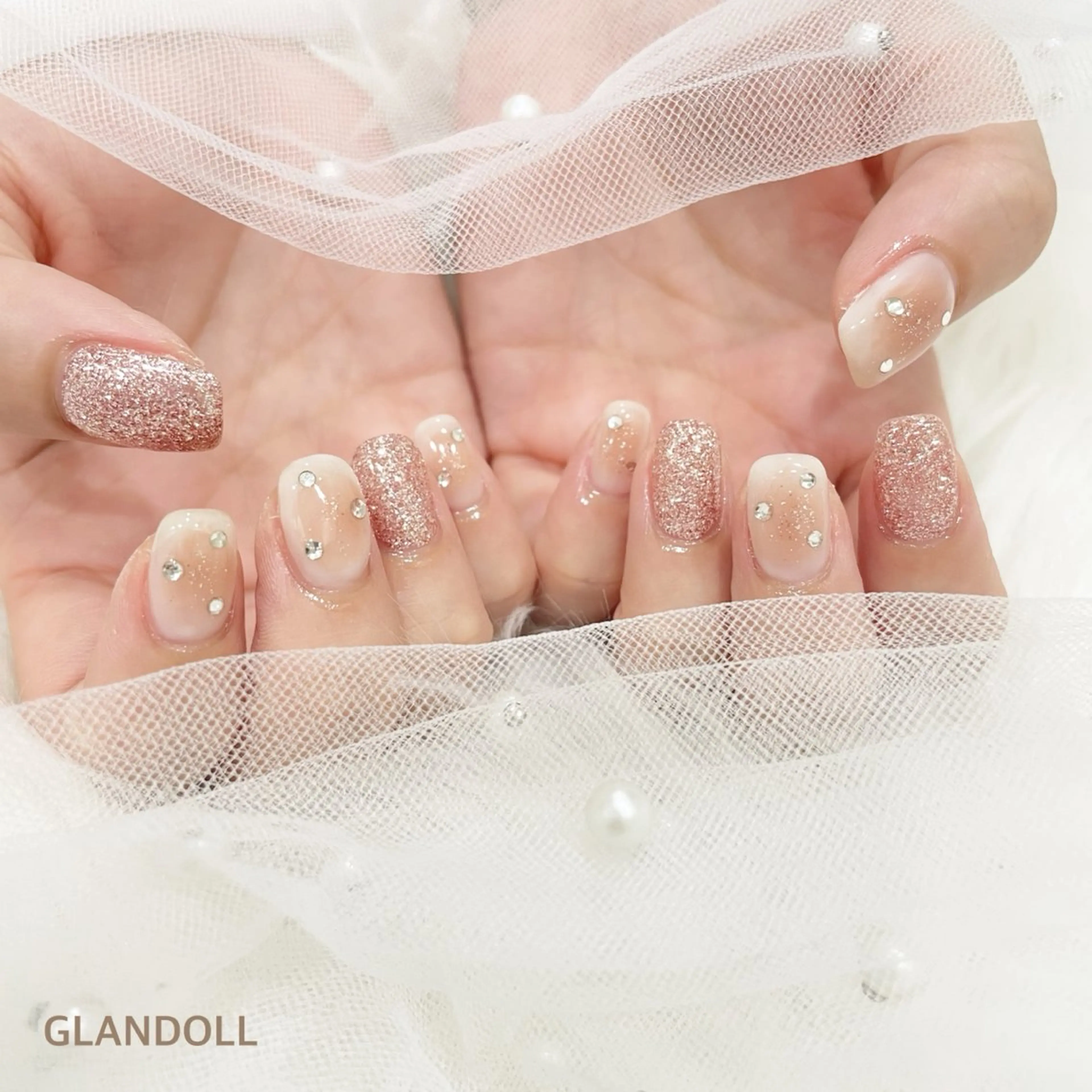 ネイル ハンドネイル GLANDOLL YURIのネイルデザイン