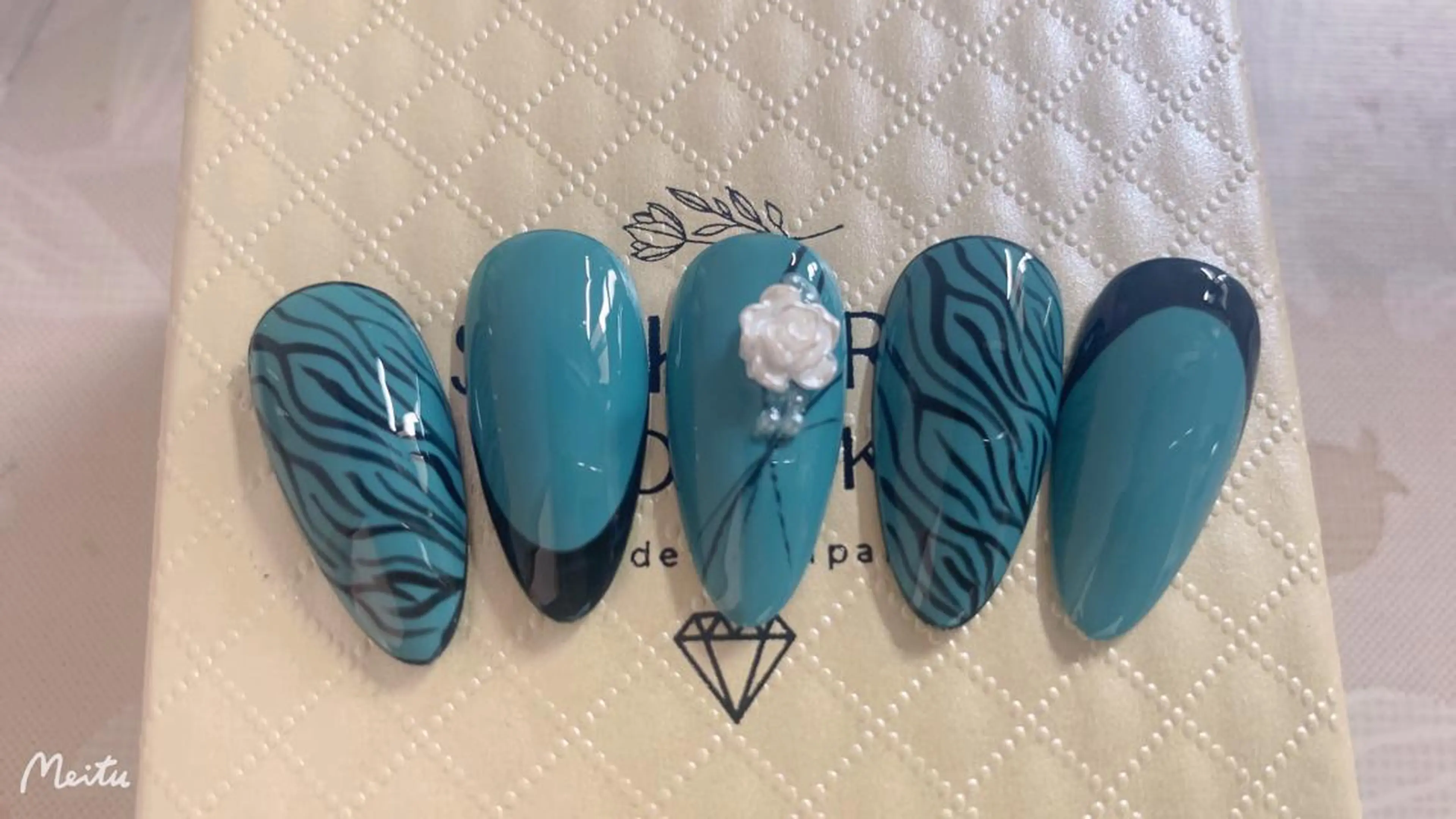 ネイル Kira Nailのネイルデザイン