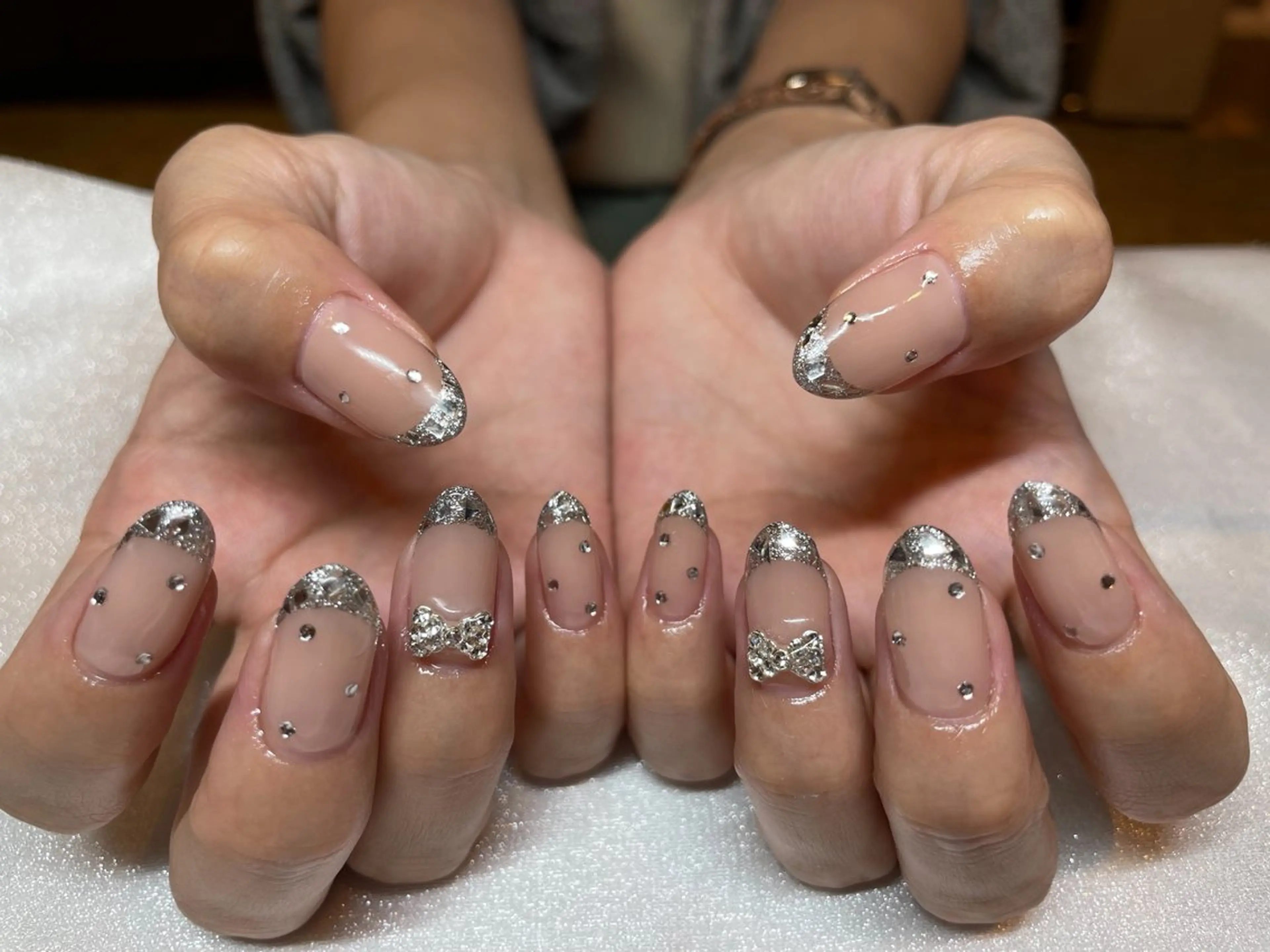 ネイル フレンチネイル ガラスフレンチ nail salon Luxury 梅田店所属・太田 侑里のネイルデザイン