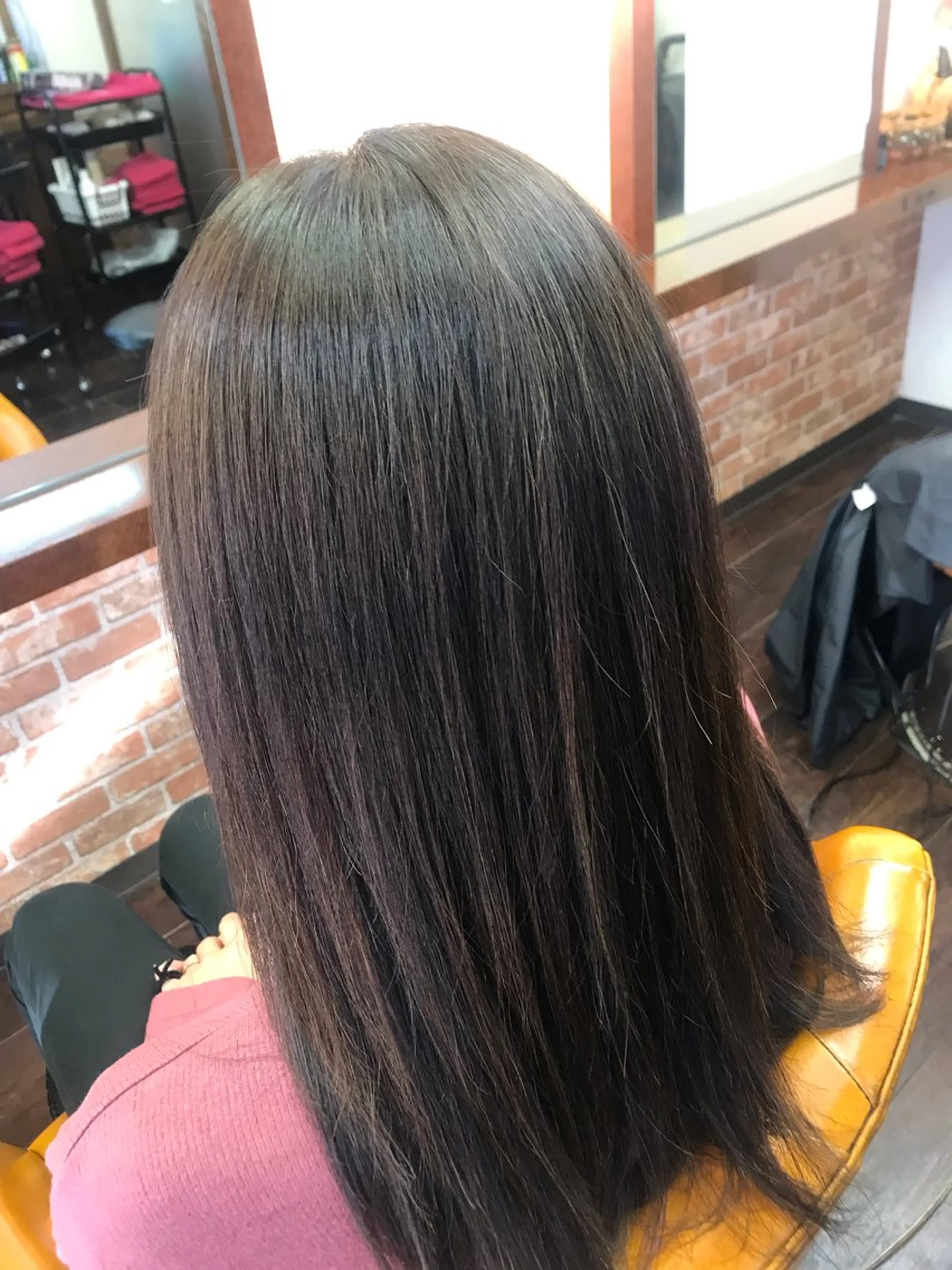 セミロング パーマ 桧山 真のヘアスタイル