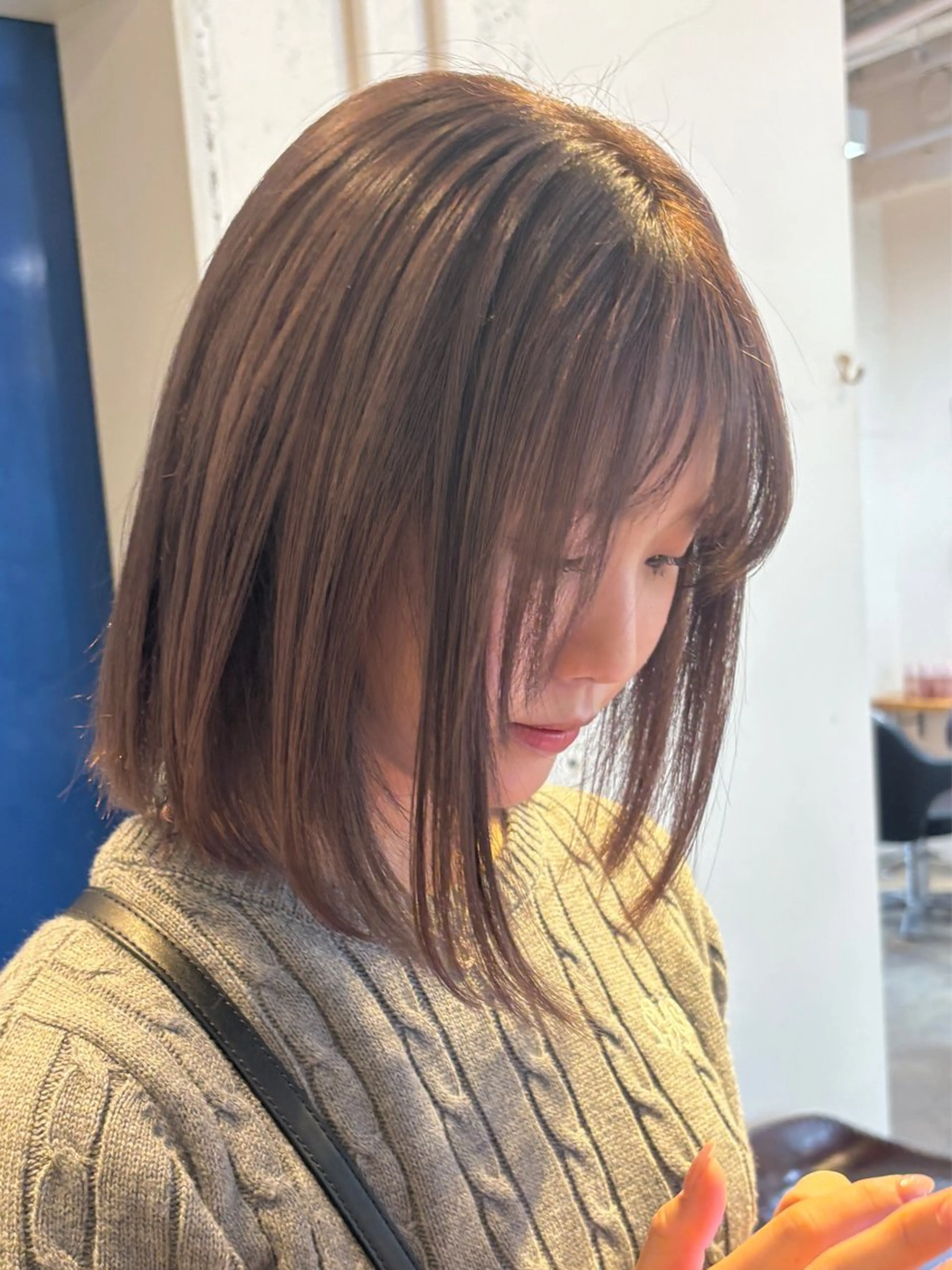 ミディアム カラー ヘアカラー トリートメント RIN／韓国ヘア レイヤーカットのヘアスタイル