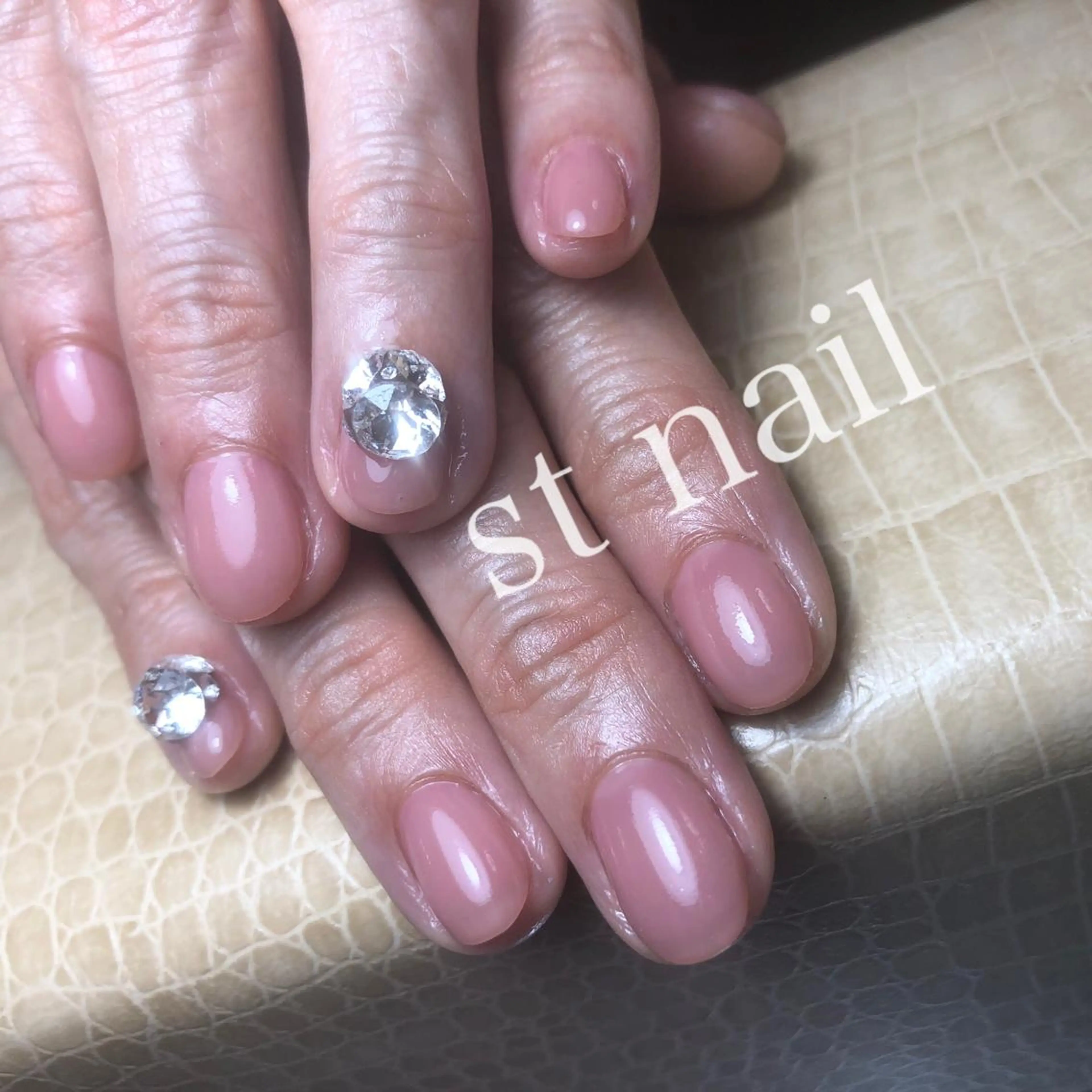 ネイル オフィスネイル シンプルネイル ストーンネイル st nailのネイルデザイン