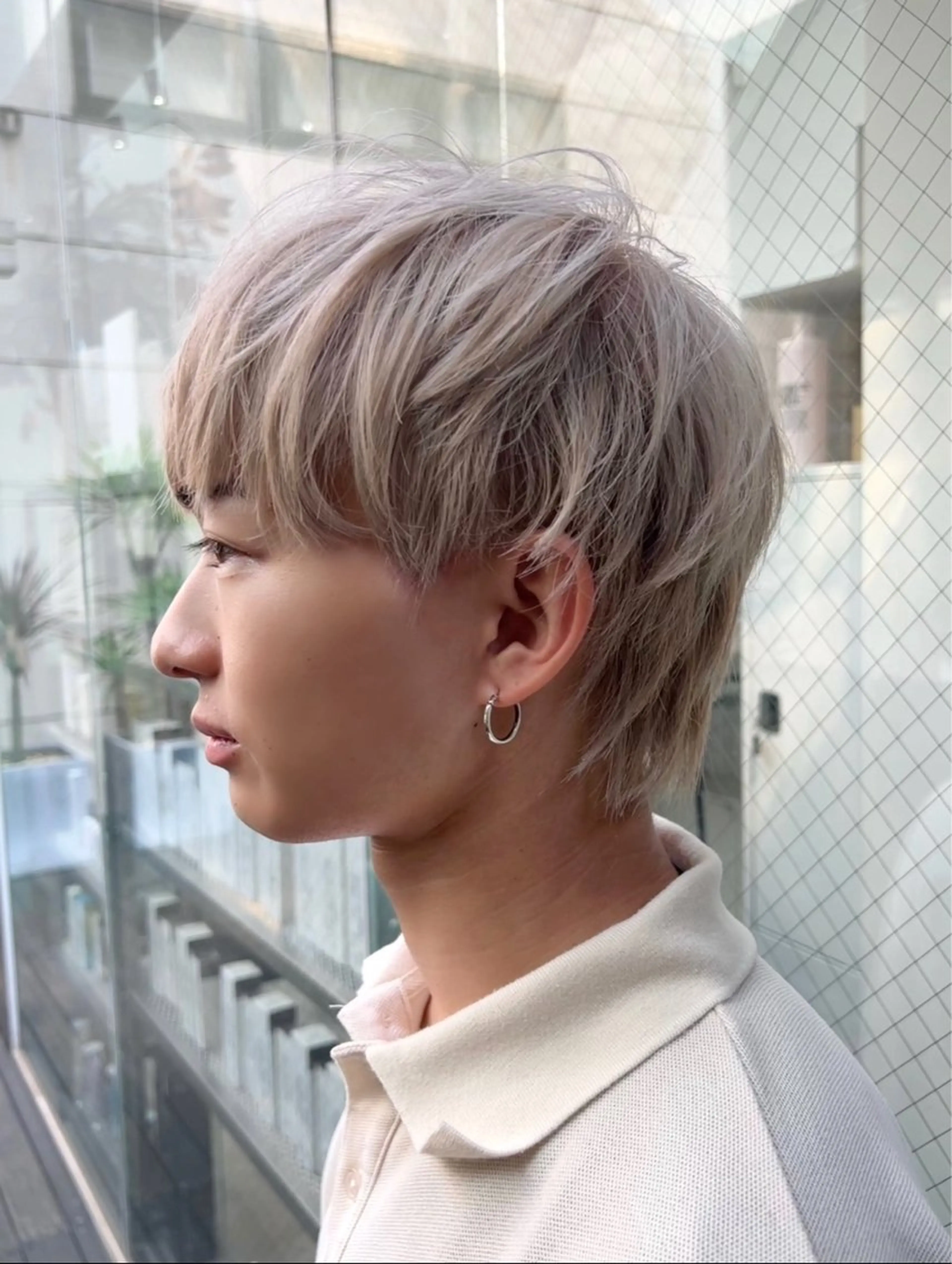 ショート カラー ベージュカラー ブリーチ ダブルカラー ハイライトカラー ホワイトベージュ カット ヘアカラー トリートメント CHERIEブリーチ ダブルカラー　天神のヘアスタイル