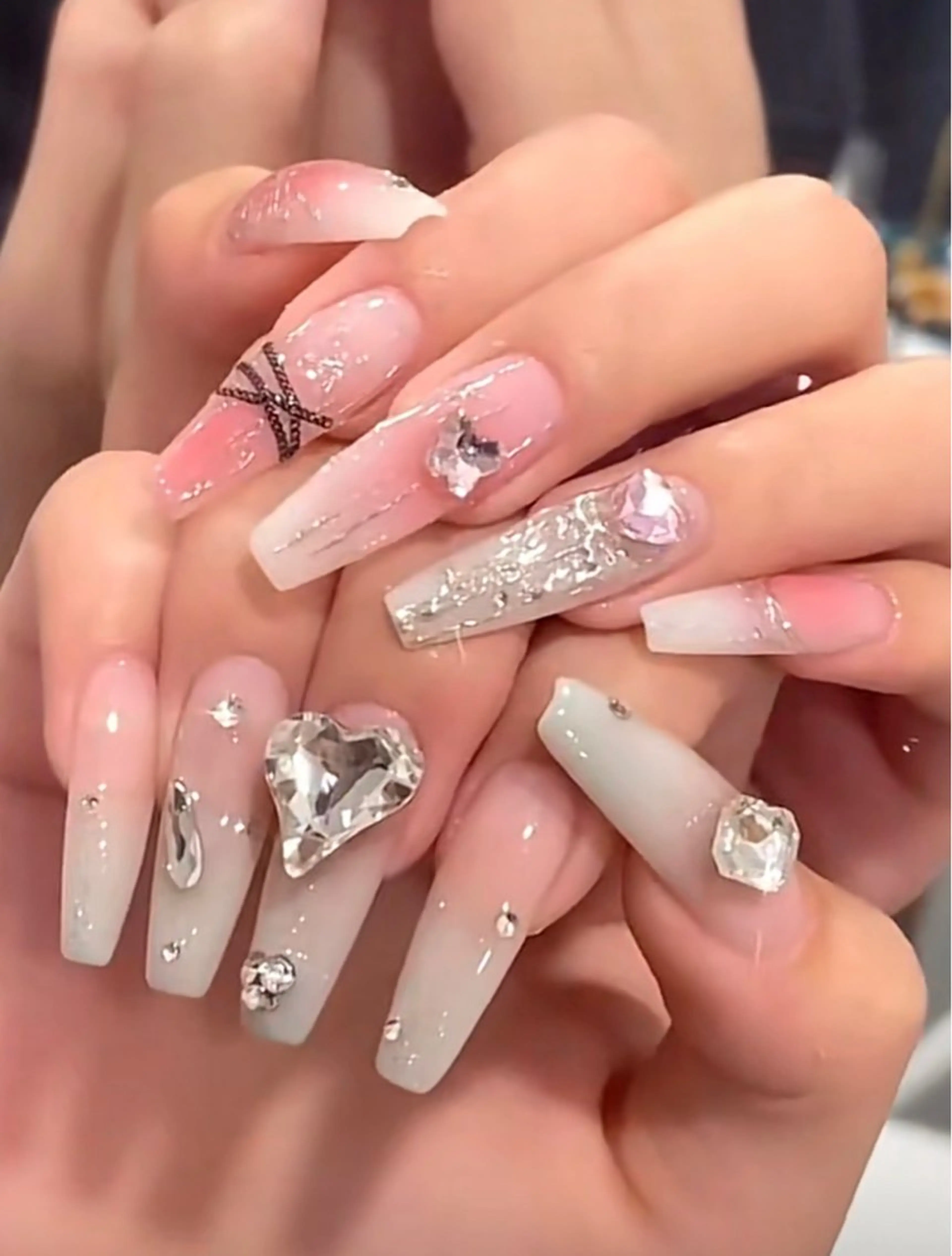 ネイル ハンドネイル 🍑 momo_nailのネイルデザイン