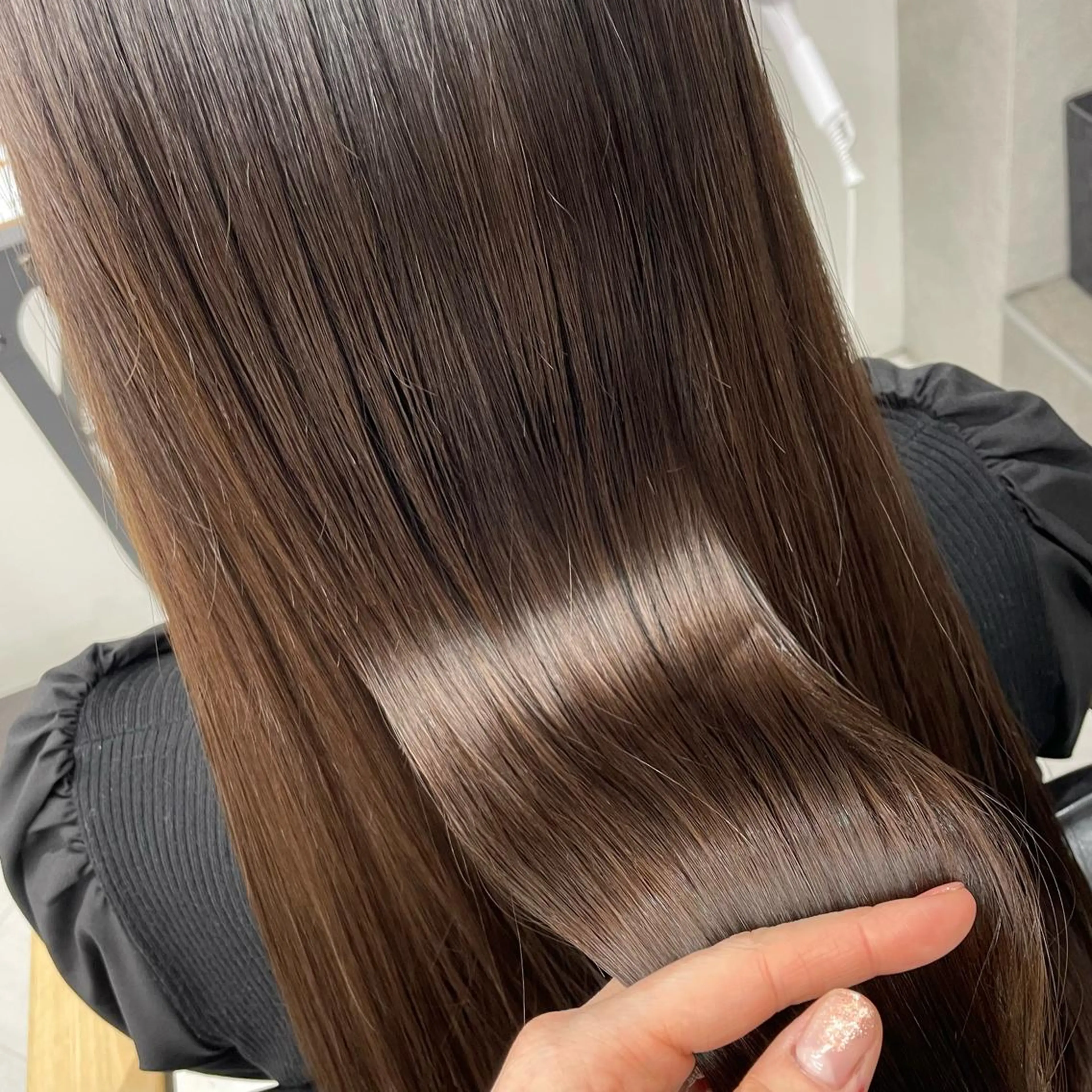 ミディアム カラー パーマ ヘアアレンジ メンズ キッズ ネイル マツエク・マツパ アイブロウ ブラウンカラー カラーマツエク ブラウン クリアネイル mona/ ストレートスタイル✨のヘアスタイル