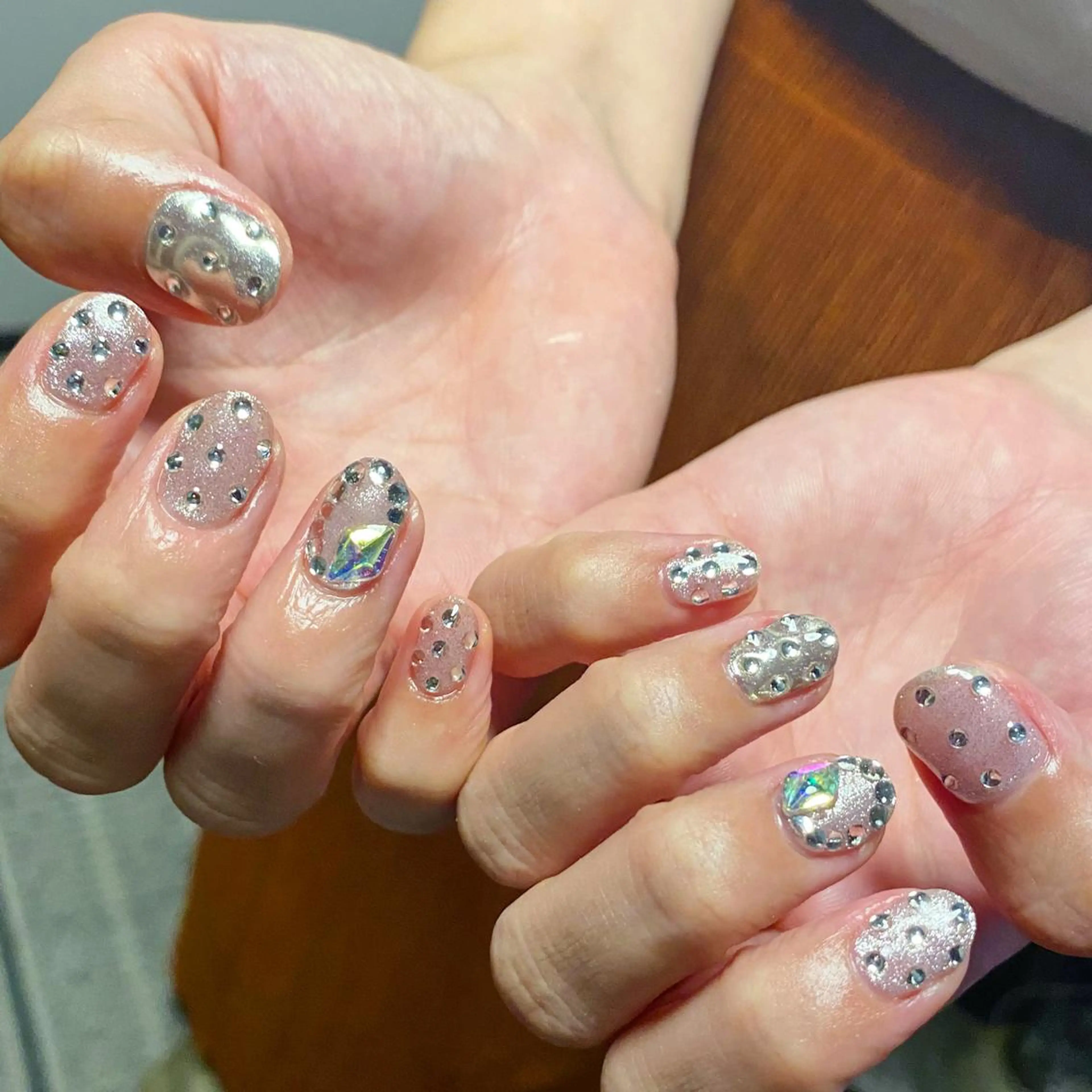 ネイル アートネイル オーロラネイル クリアネイル キラキラネイル 韓国ネイル To Me Nail所属・🩵 mei🩵のネイルデザイン