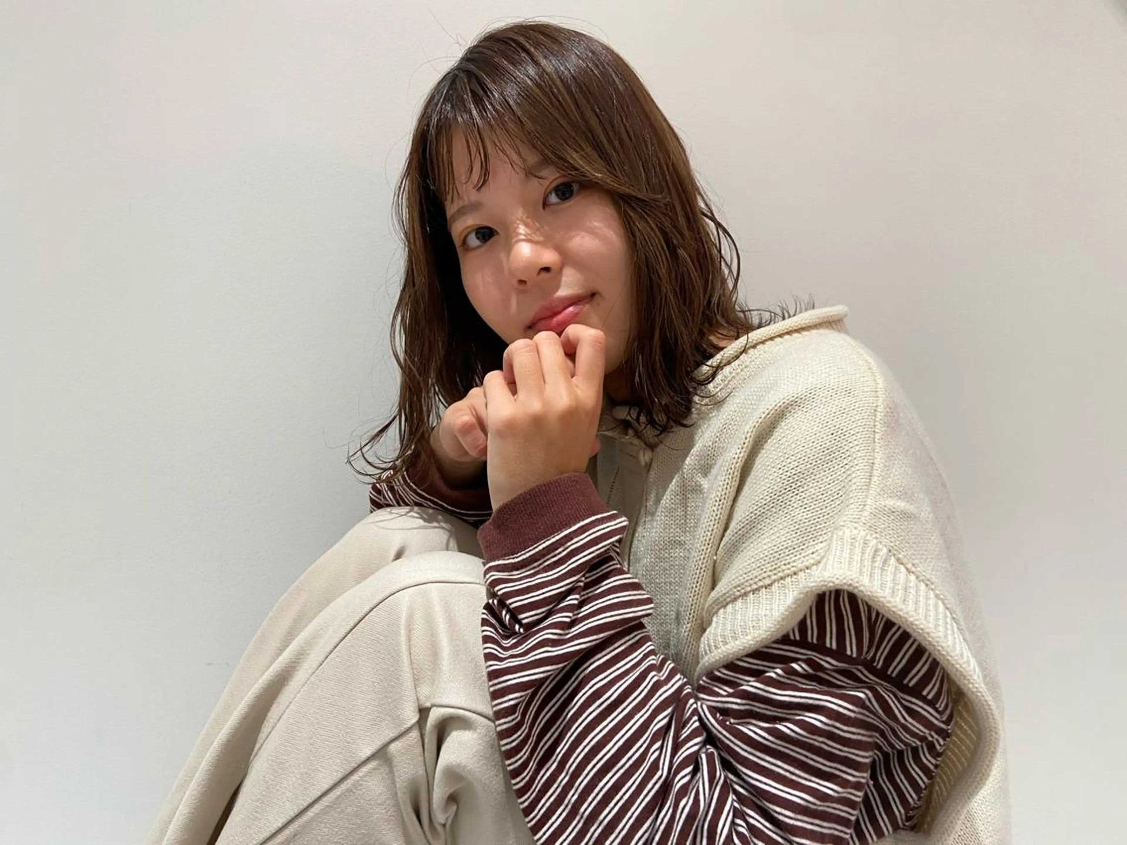 セミロング セミロングパーマ 西崎 満里奈のヘアスタイル