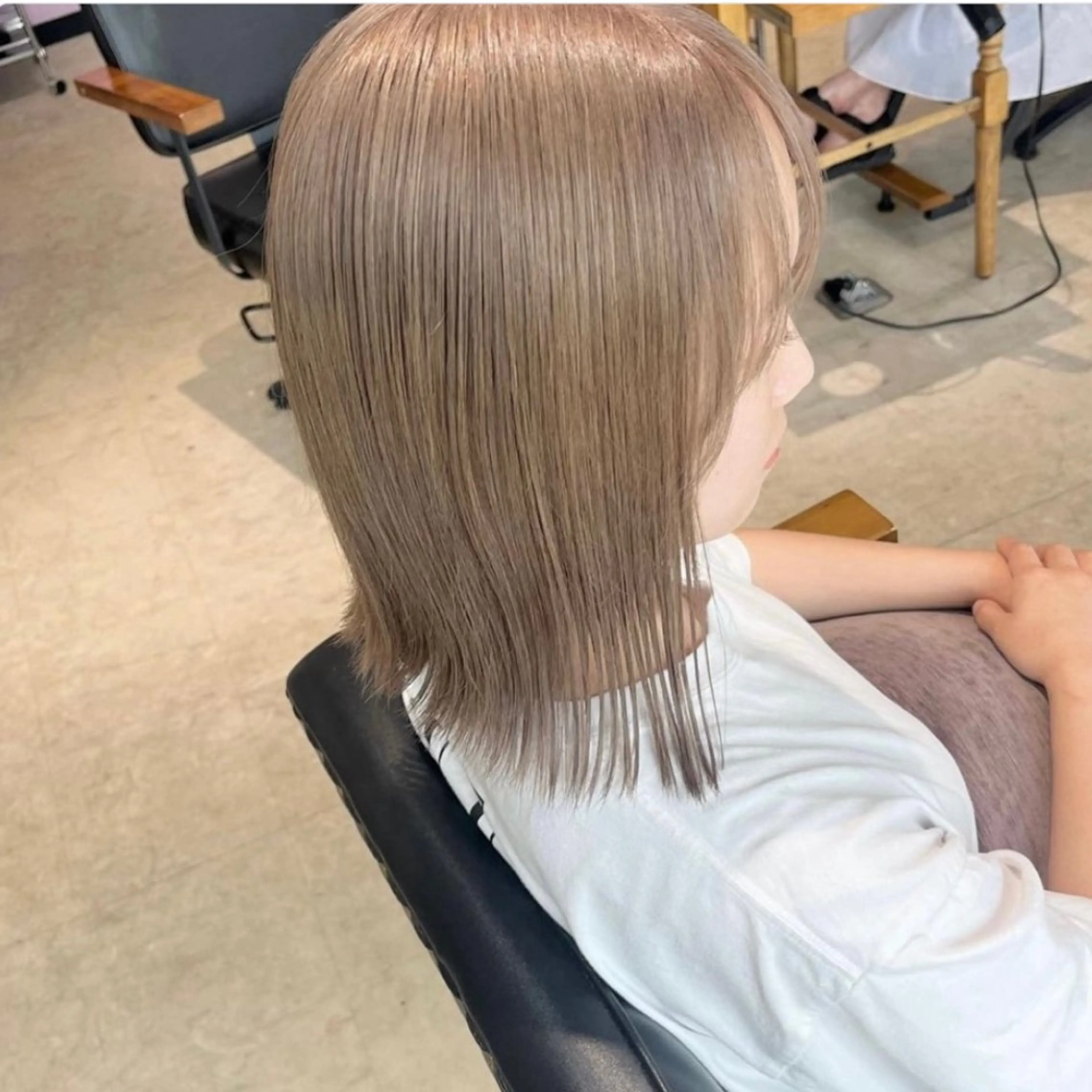 カラー ベージュカラー ミルクティーベージュ MATTY azusaのヘアスタイル