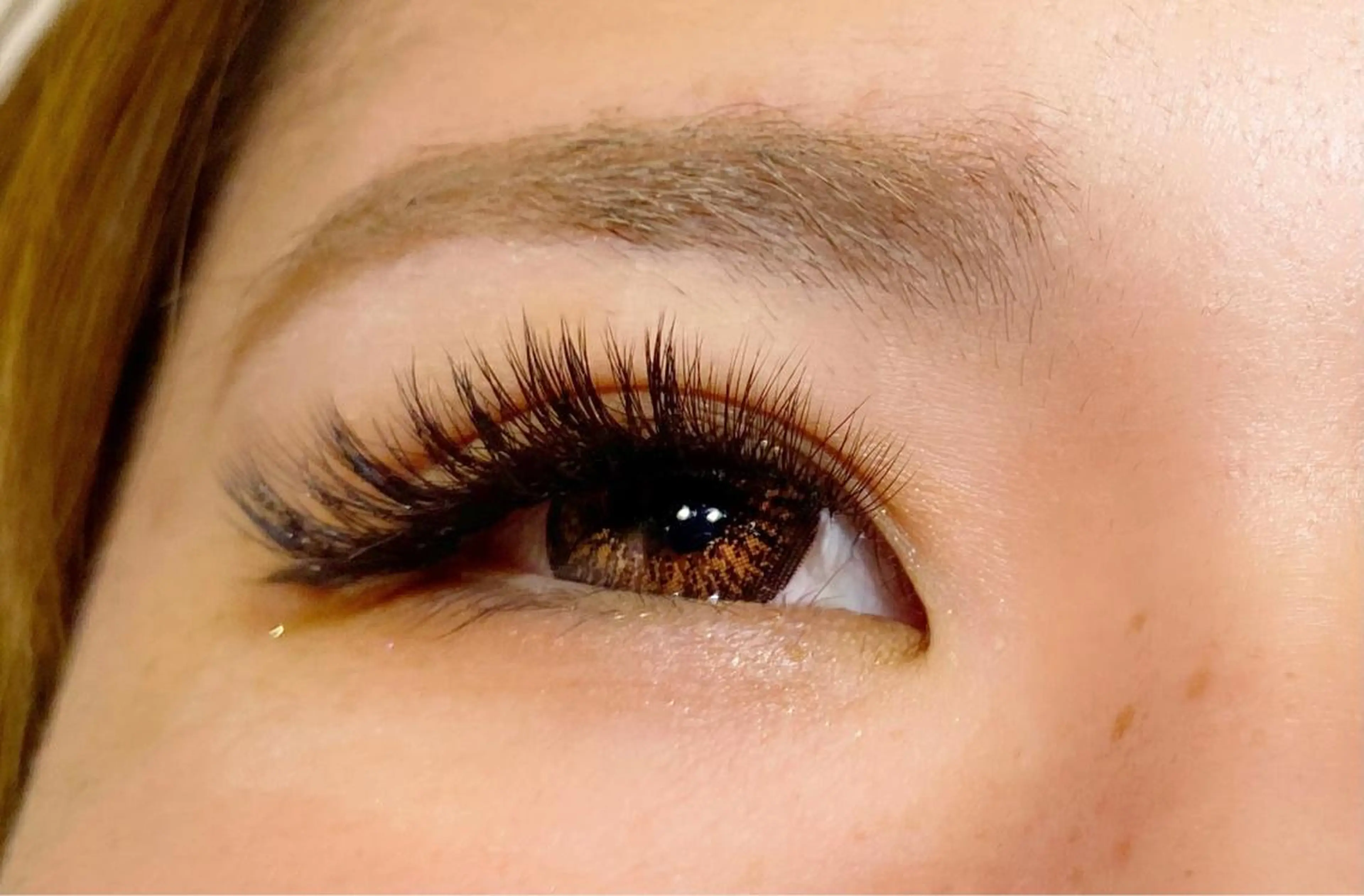 マツエク・マツパ バインドロック ボリュームラッシュ Carat Eyelash&Eyebrow 市川店所属・時田 友美のマツエク・マツパデザイン