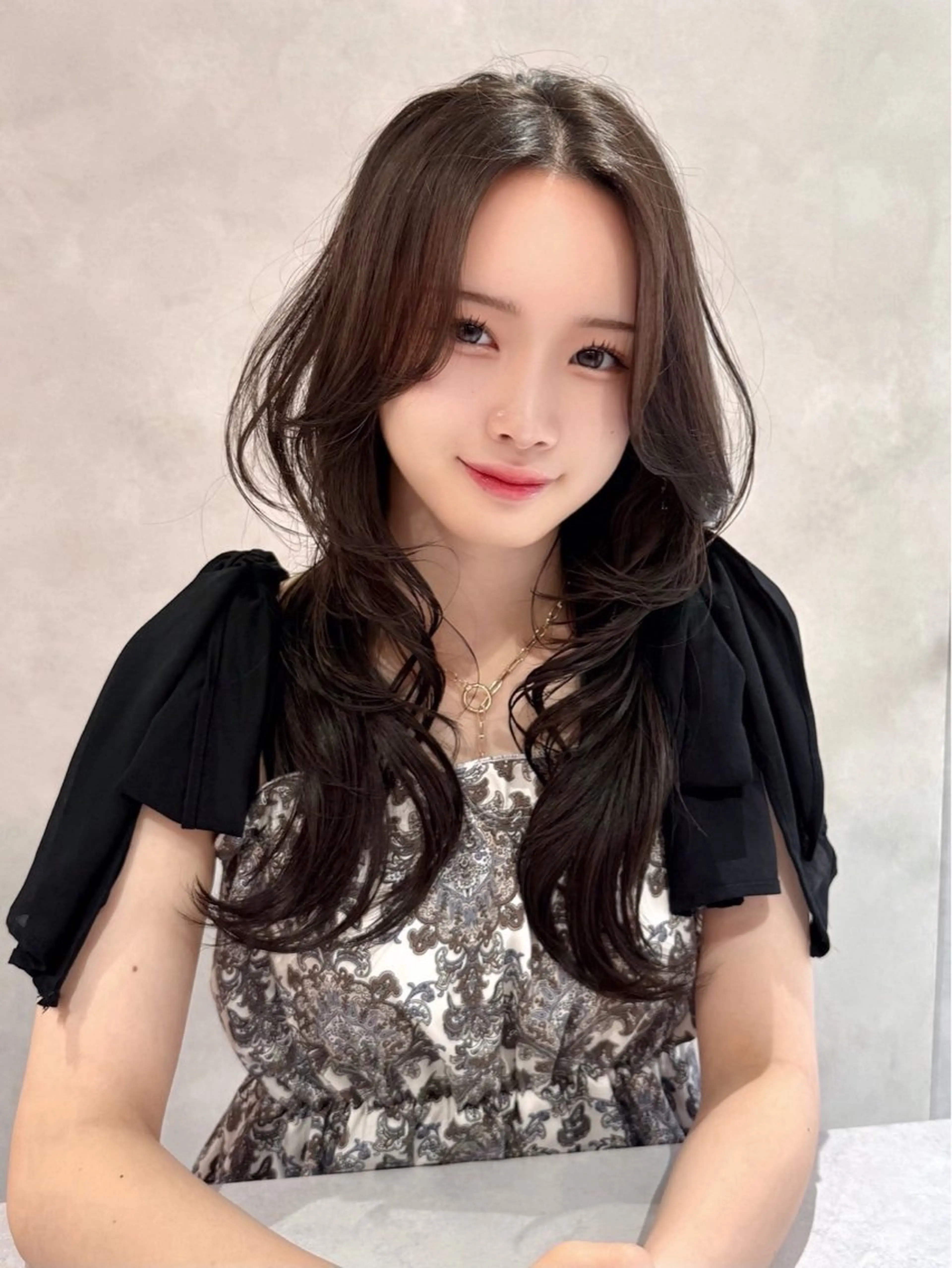 ミディアム 韓国風ヘア レイヤーカット 似合わせカット 森貝 洋亮のヘアスタイル