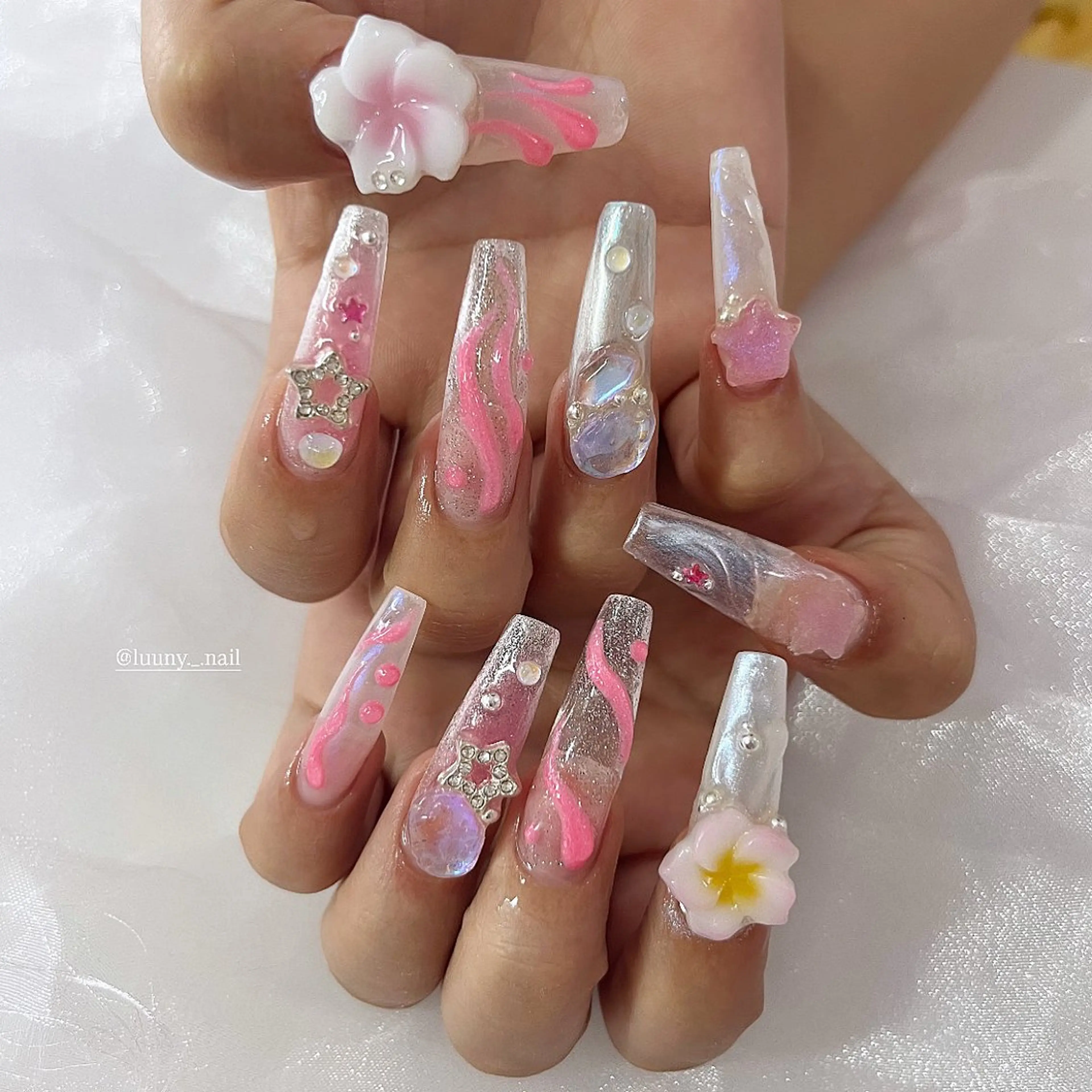 ネイル Luuny nailのネイルデザイン